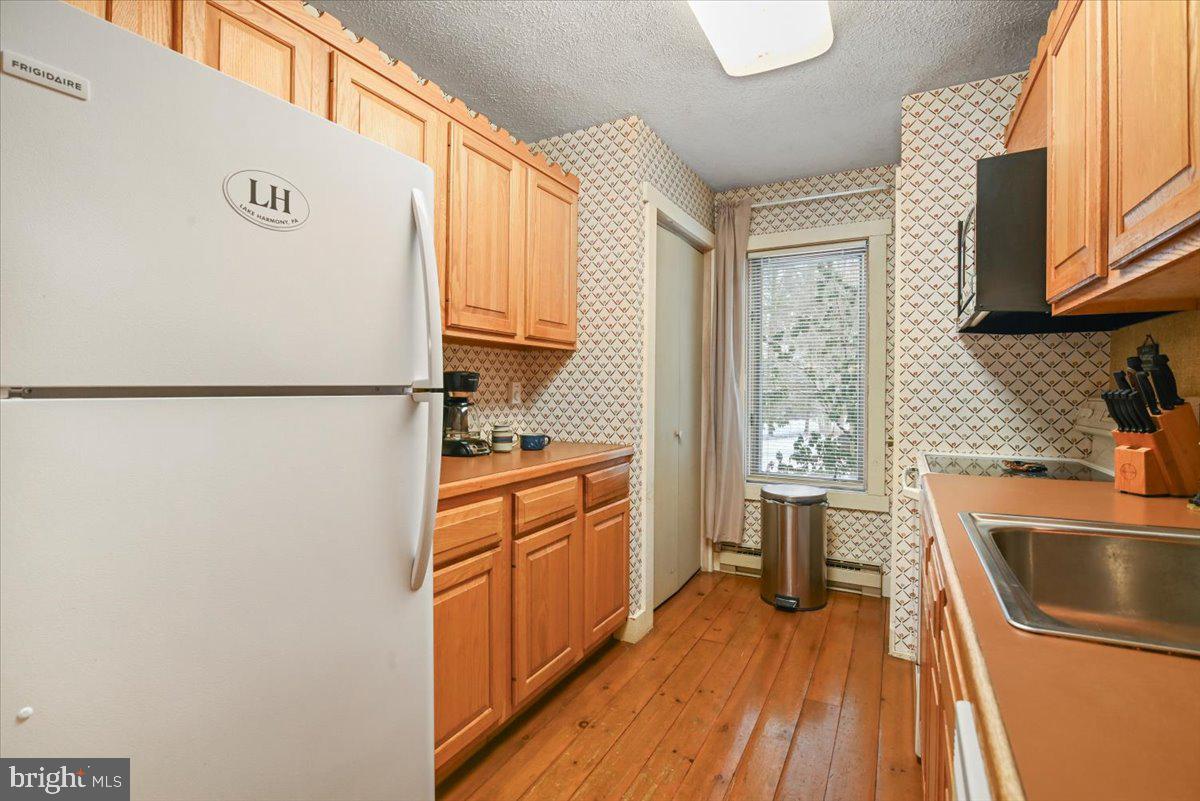 SNOW RIDGE VILALGE - Residential