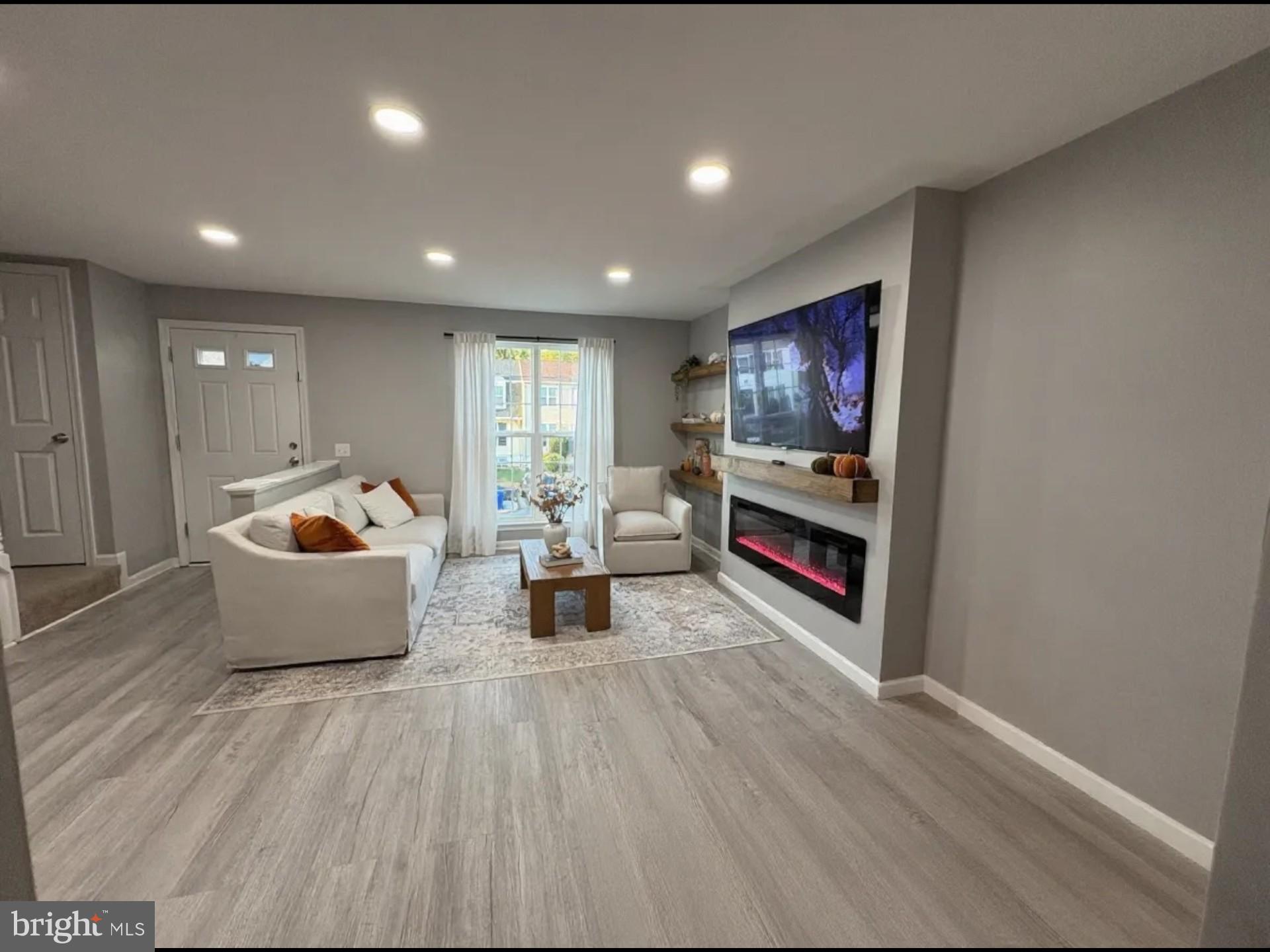 CARROLL PARK MANOR - Residential