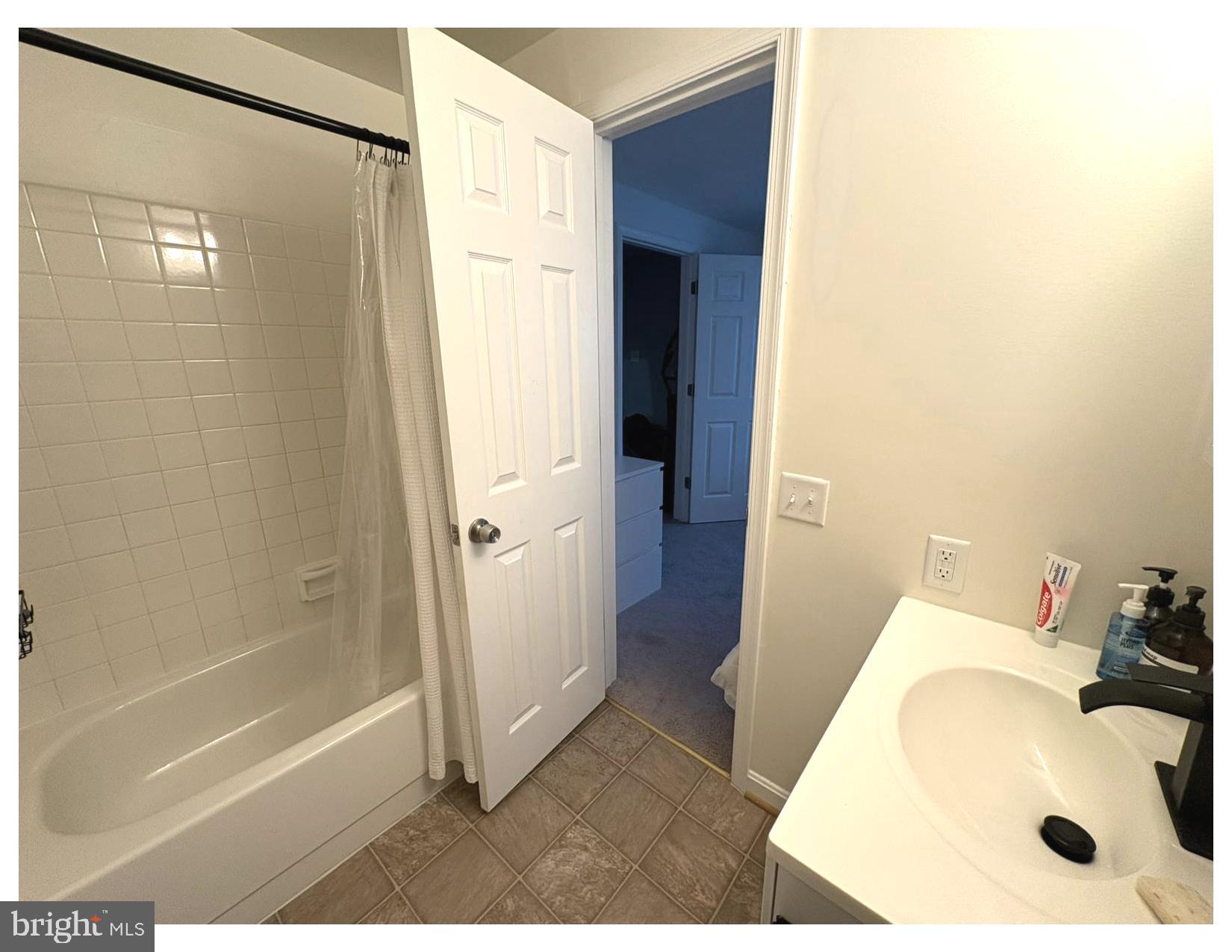 CARROLL PARK MANOR - Residential