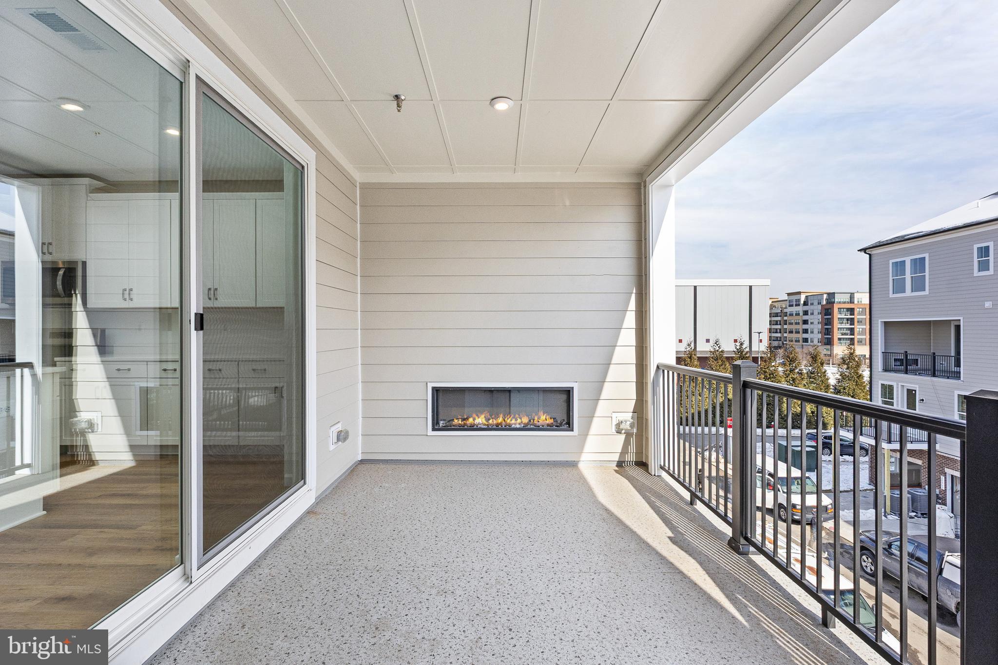 GOOSE CREEK VILLAGE - Residential