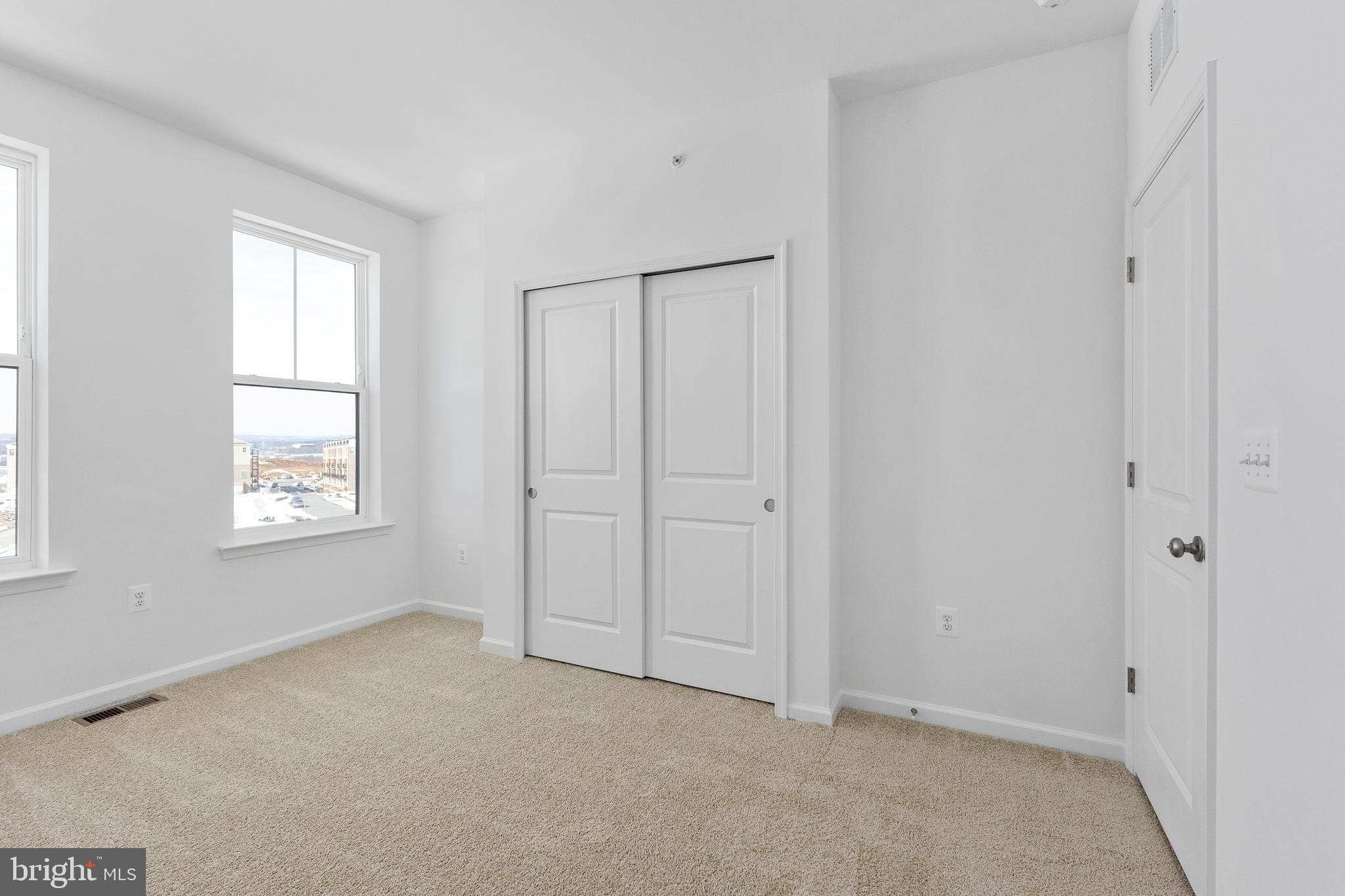 GOOSE CREEK VILLAGE - Residential