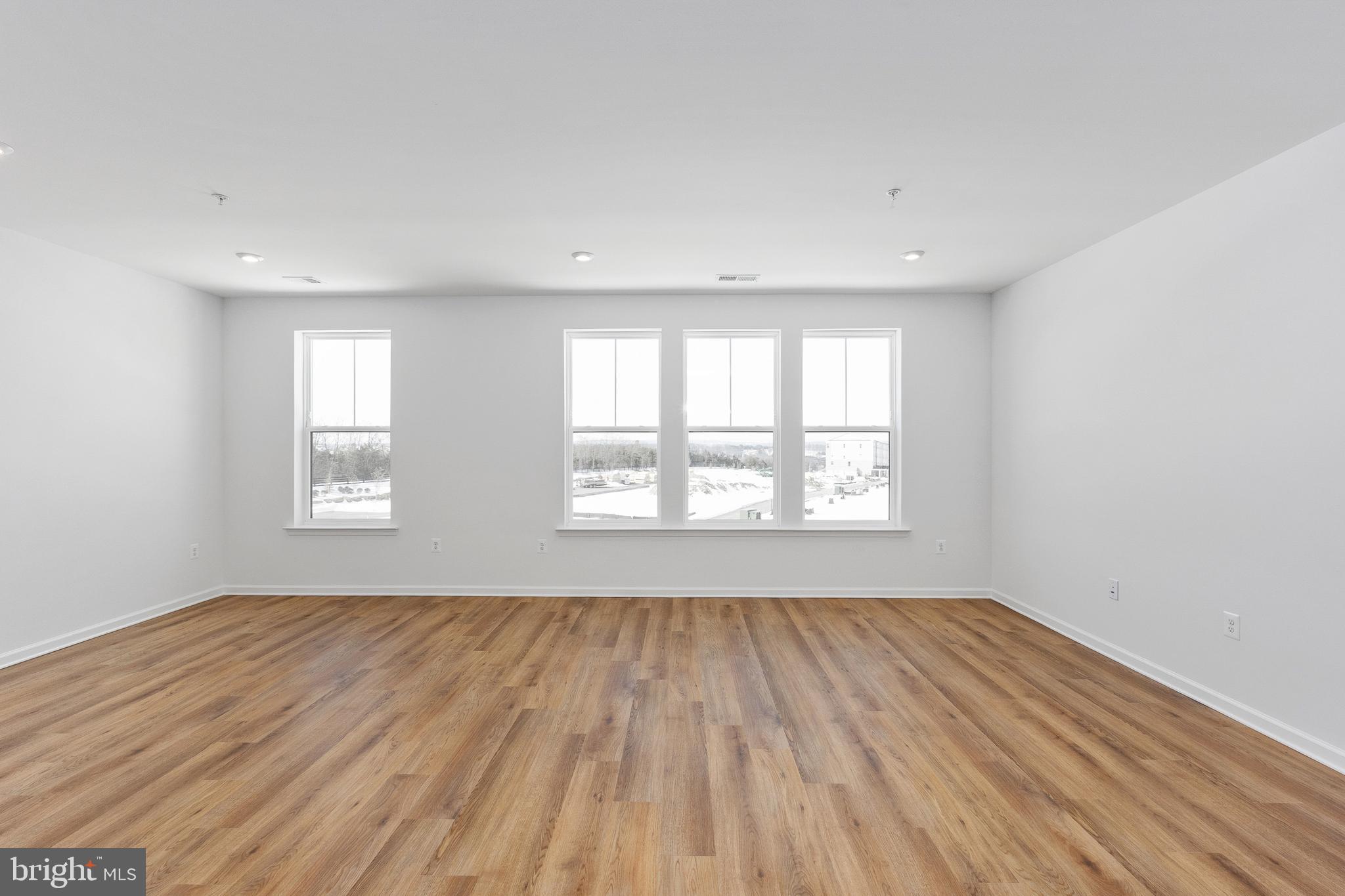 GOOSE CREEK VILLAGE - Residential