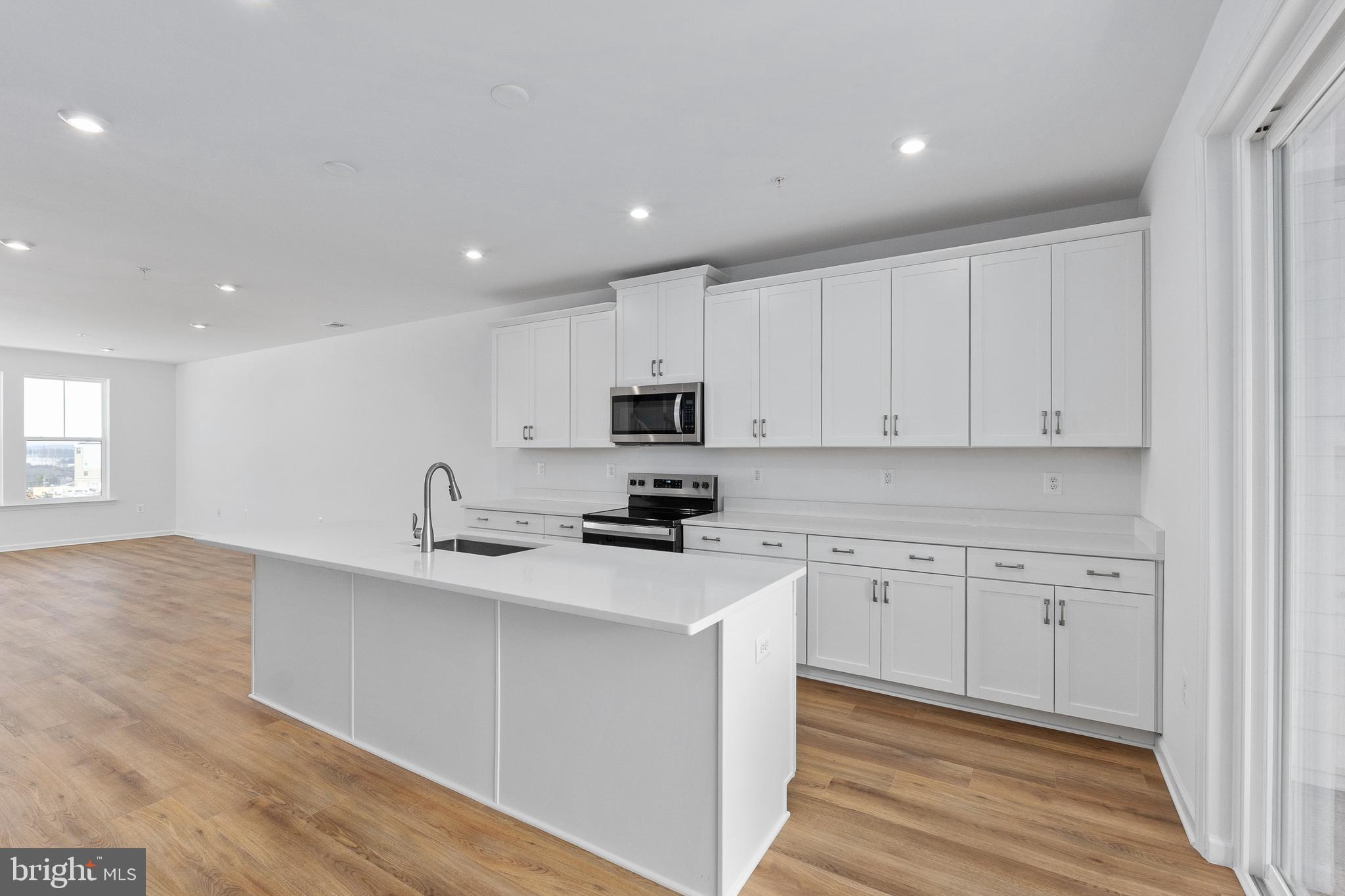 GOOSE CREEK VILLAGE - Residential