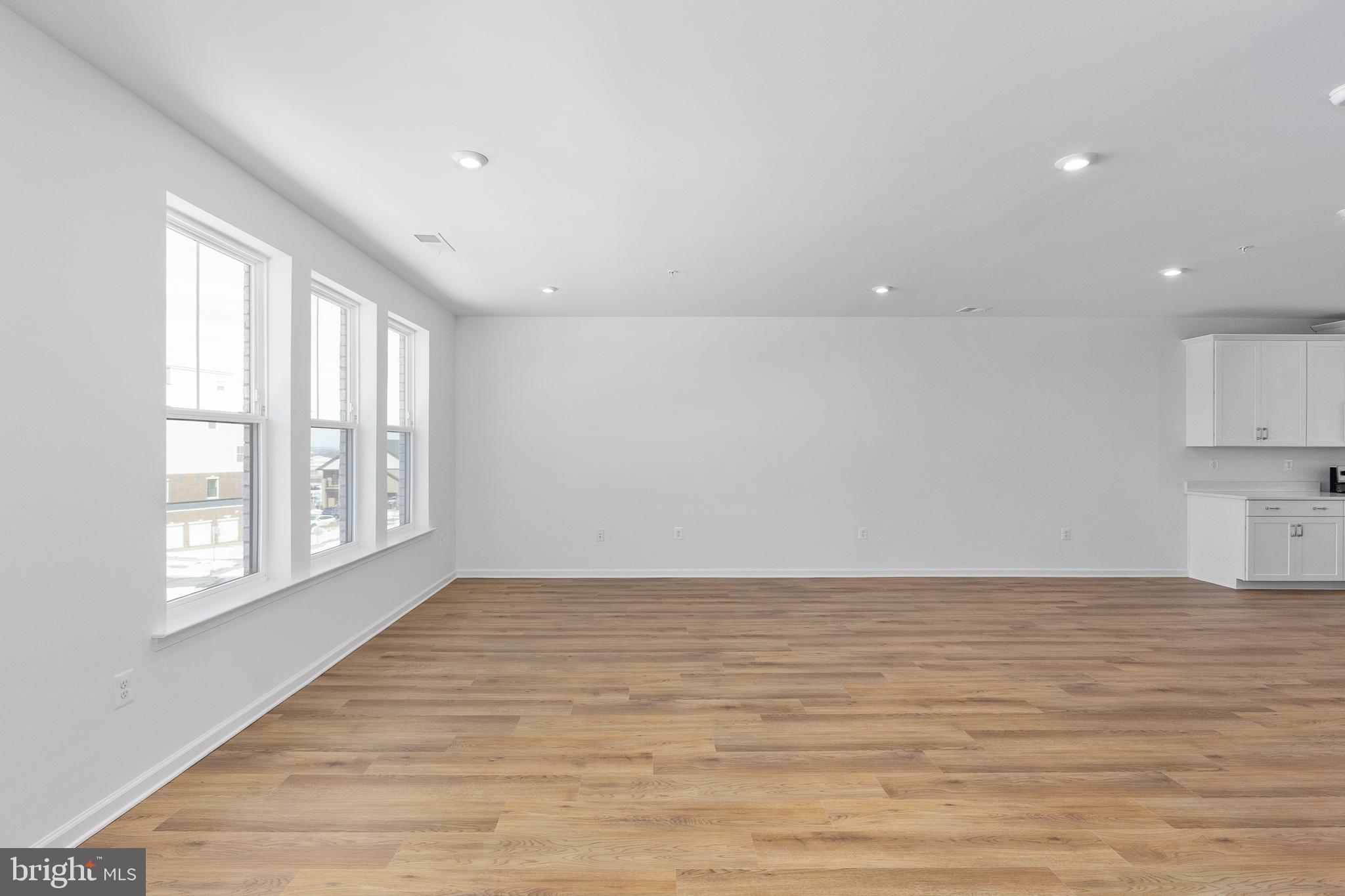 GOOSE CREEK VILLAGE - Residential