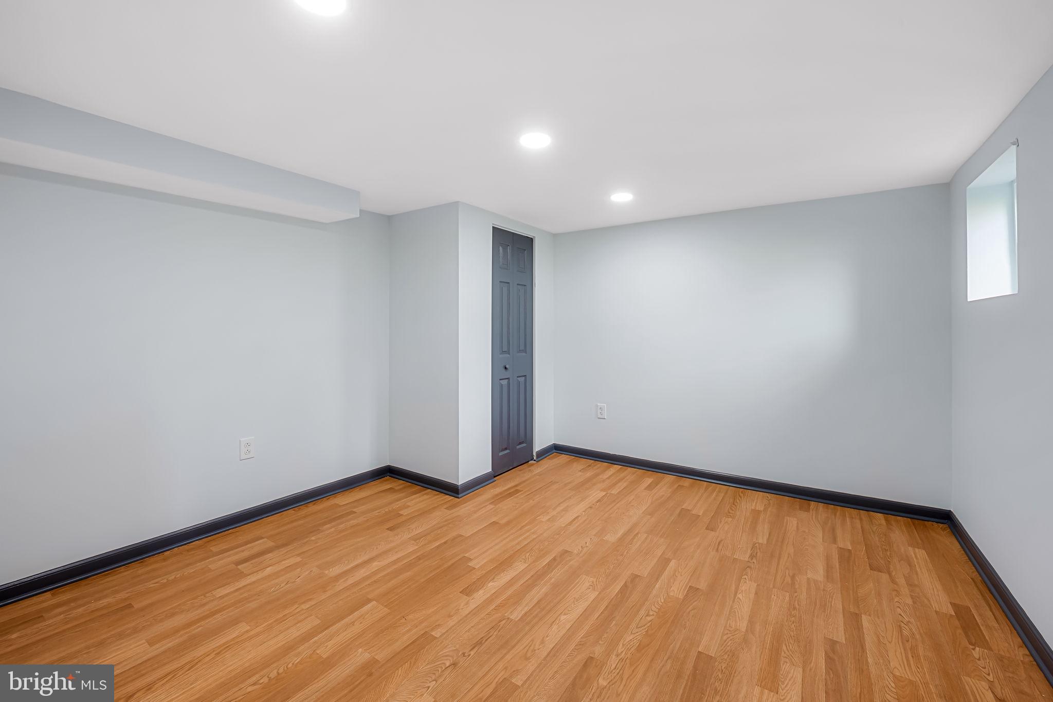 DOLFIELD - Residential Lease