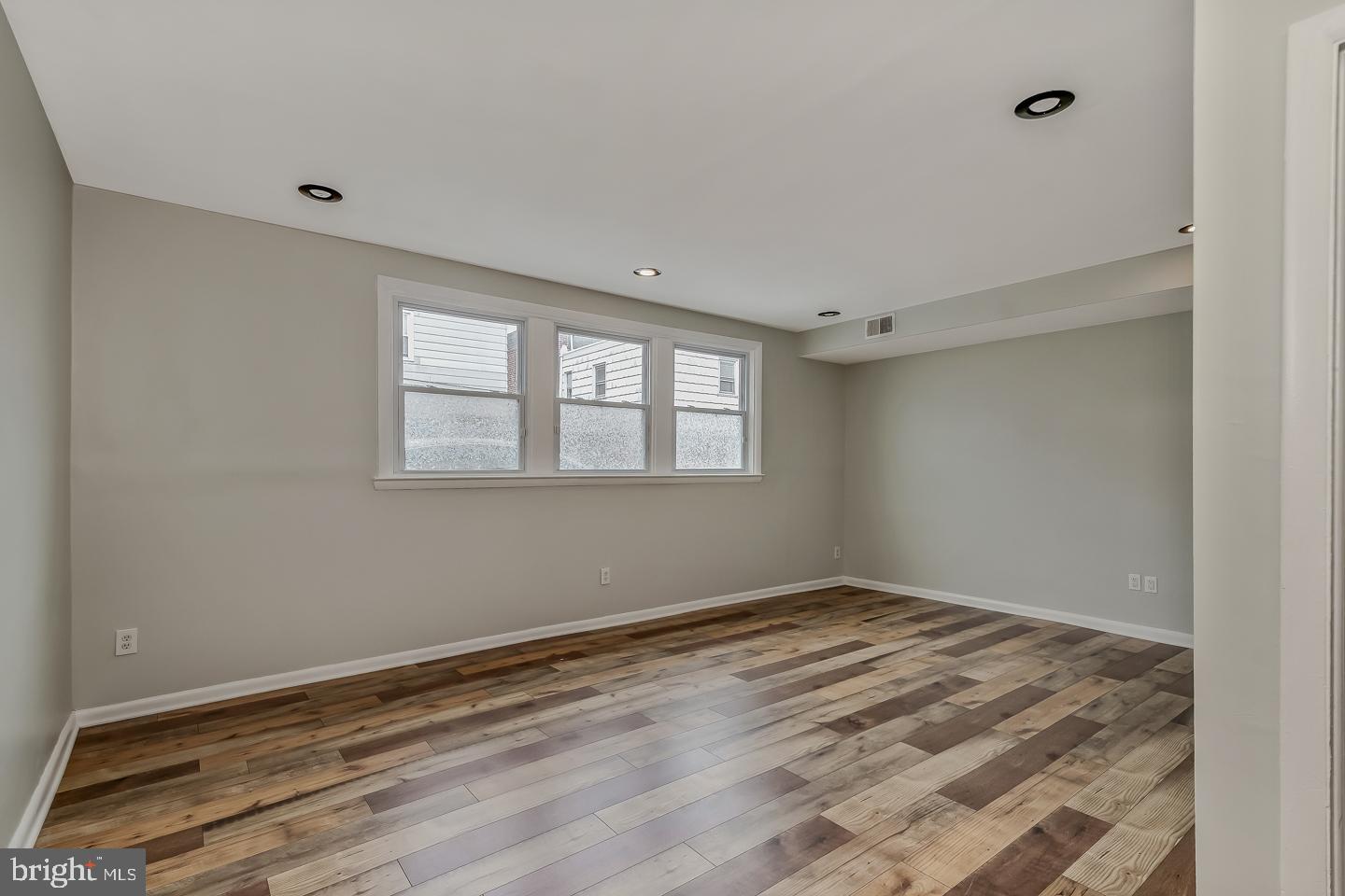 BELLS CORNER - Residential