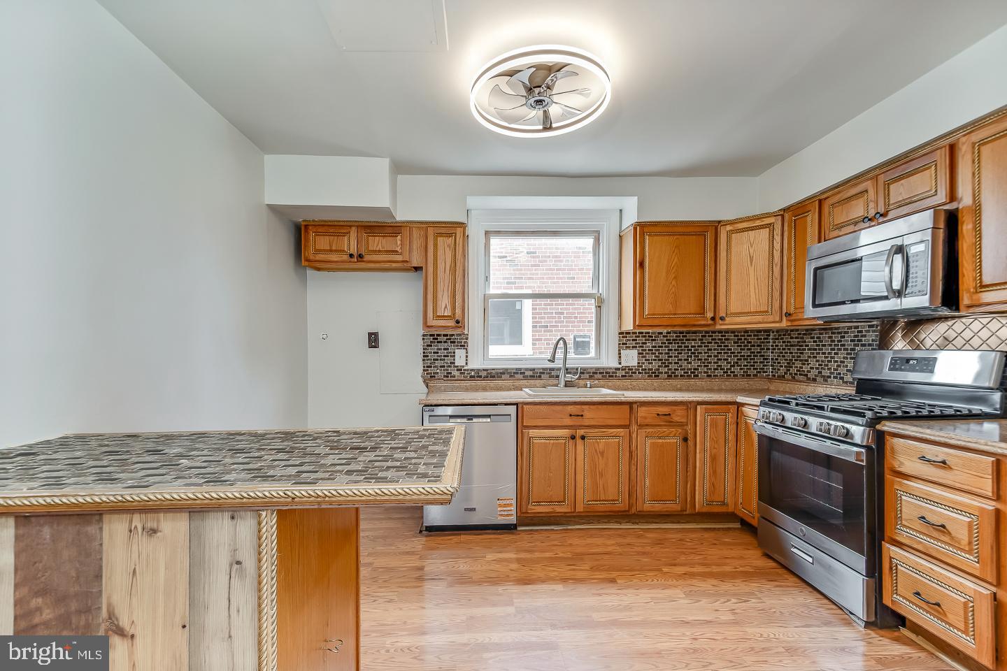 BELLS CORNER - Residential