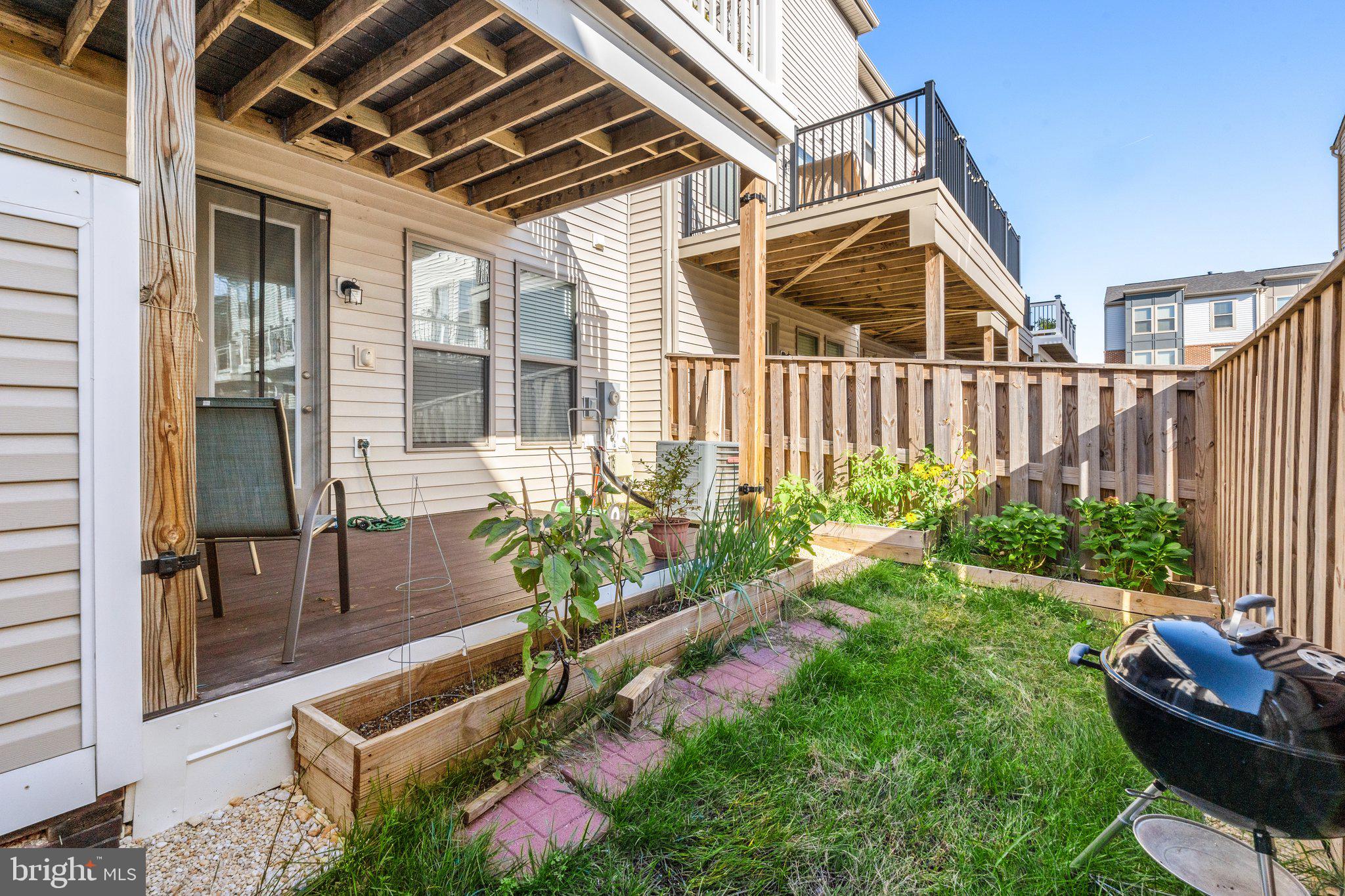 GLASCOCK FIELD AT STONE RIDGE - Residential