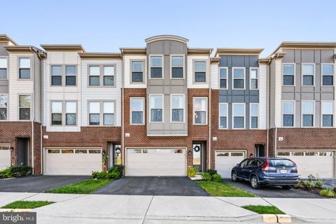42385 DOGWOOD GLEN SQUARE STERLING VA 20166