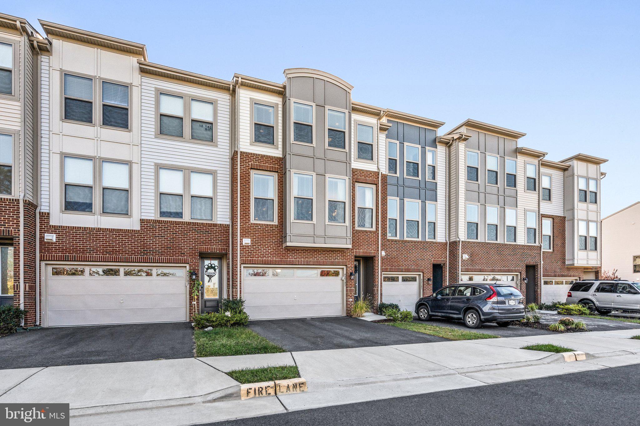 42385 DOGWOOD GLEN SQUARE