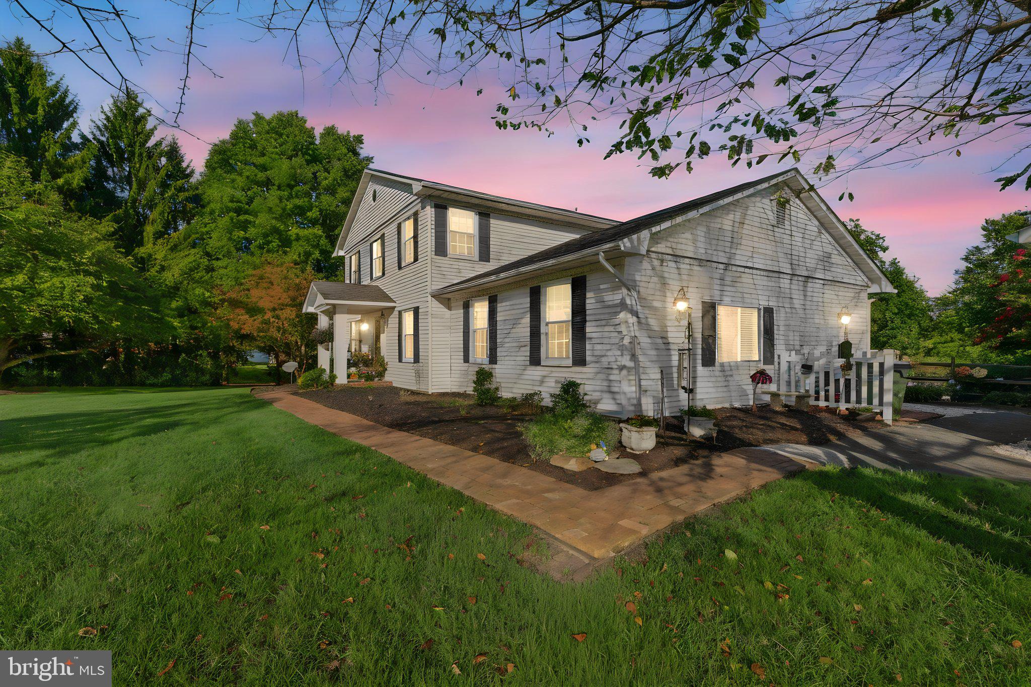 501 COUNTRY WALK COURT