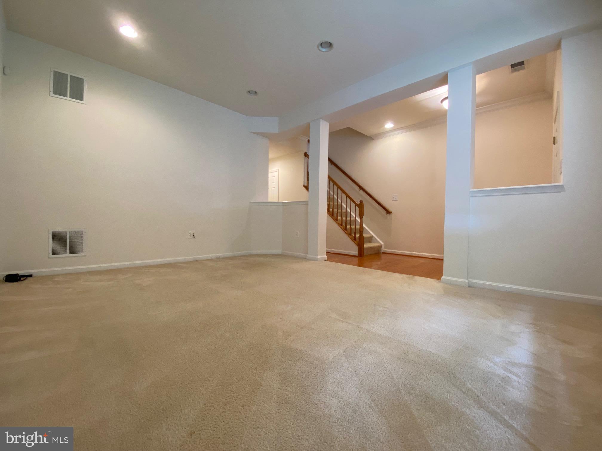 PW COUNTY CENTER LANDBAY - Residential Lease