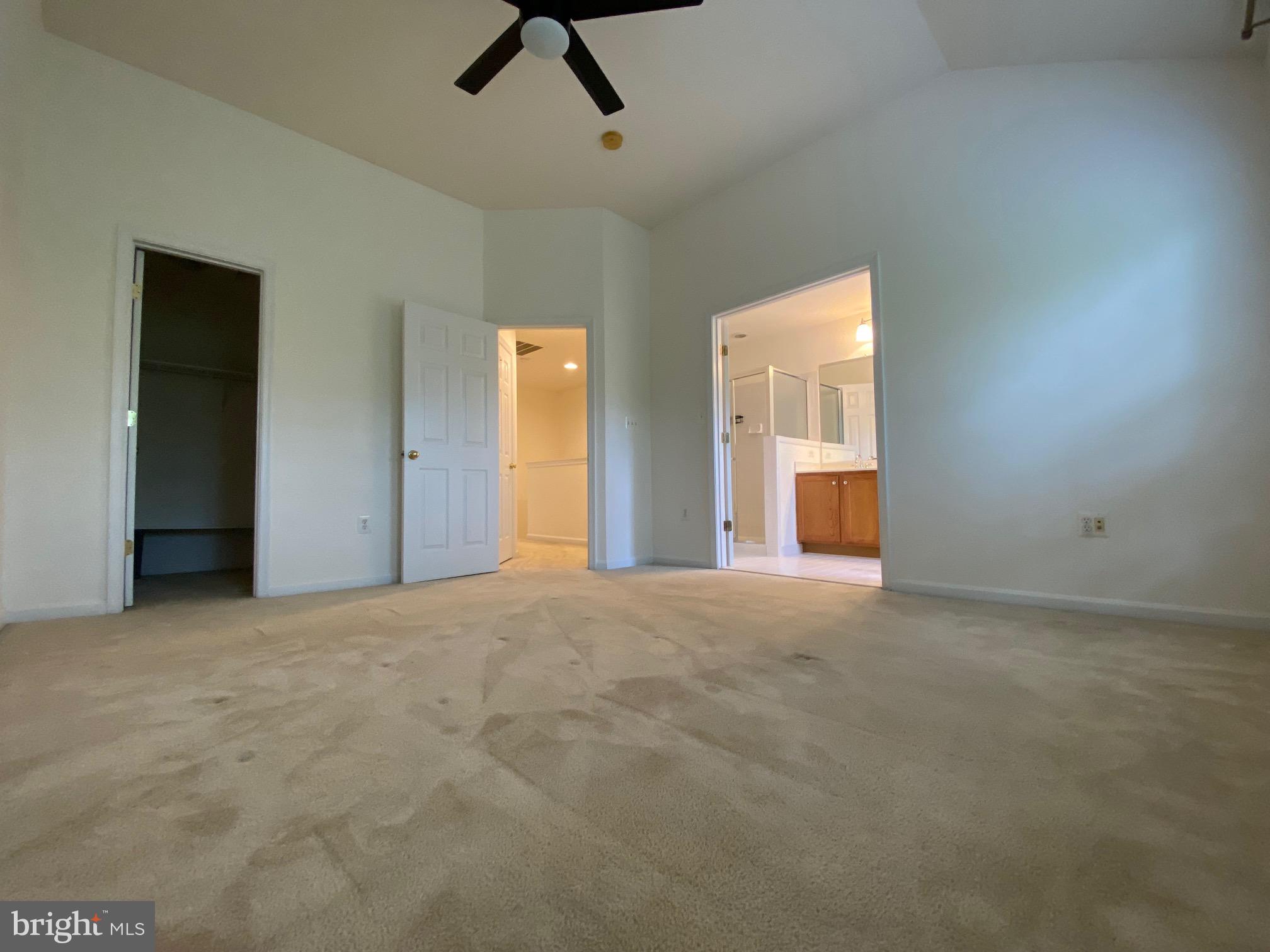 PW COUNTY CENTER LANDBAY - Residential Lease