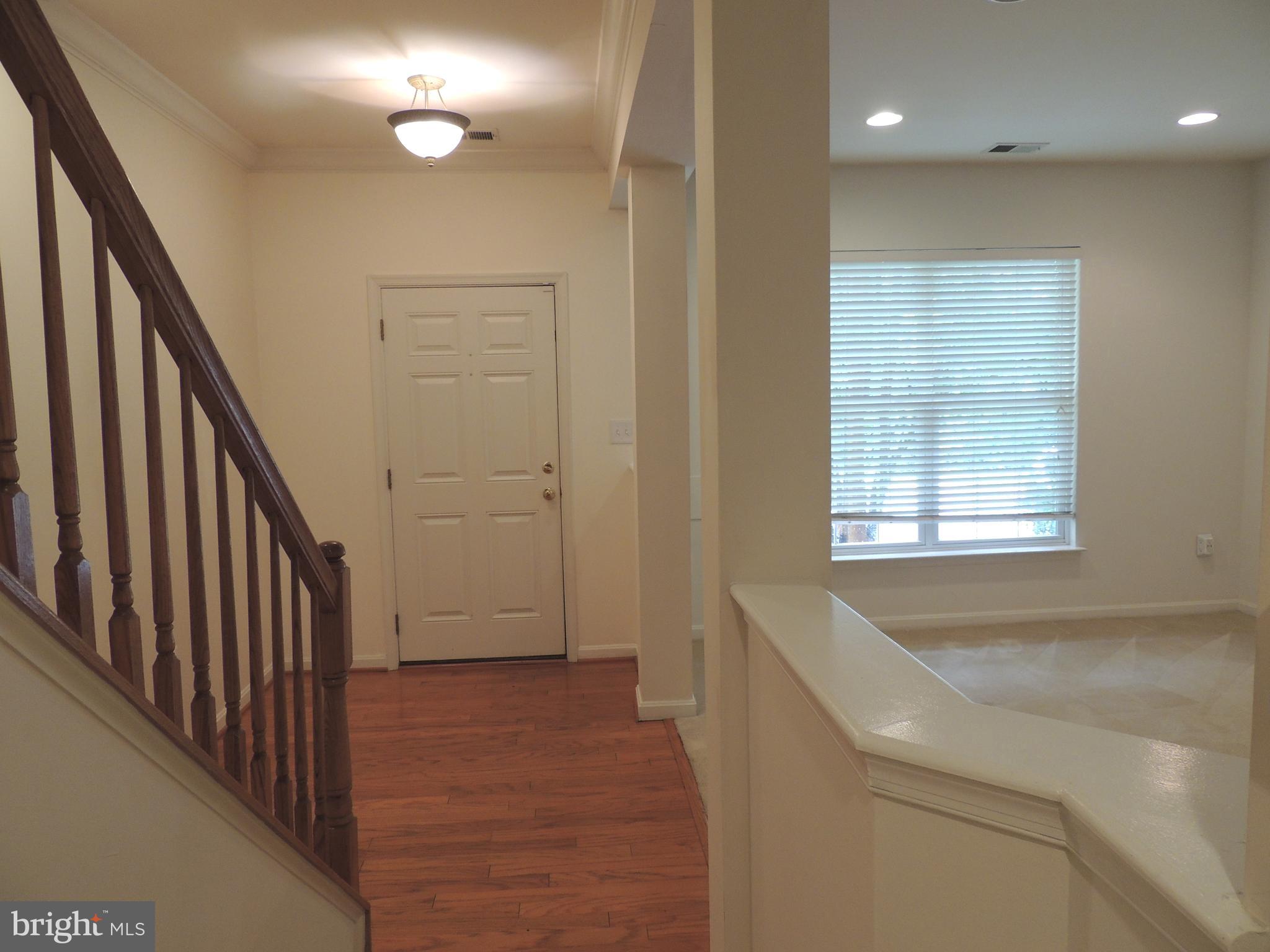 PW COUNTY CENTER LANDBAY - Residential Lease