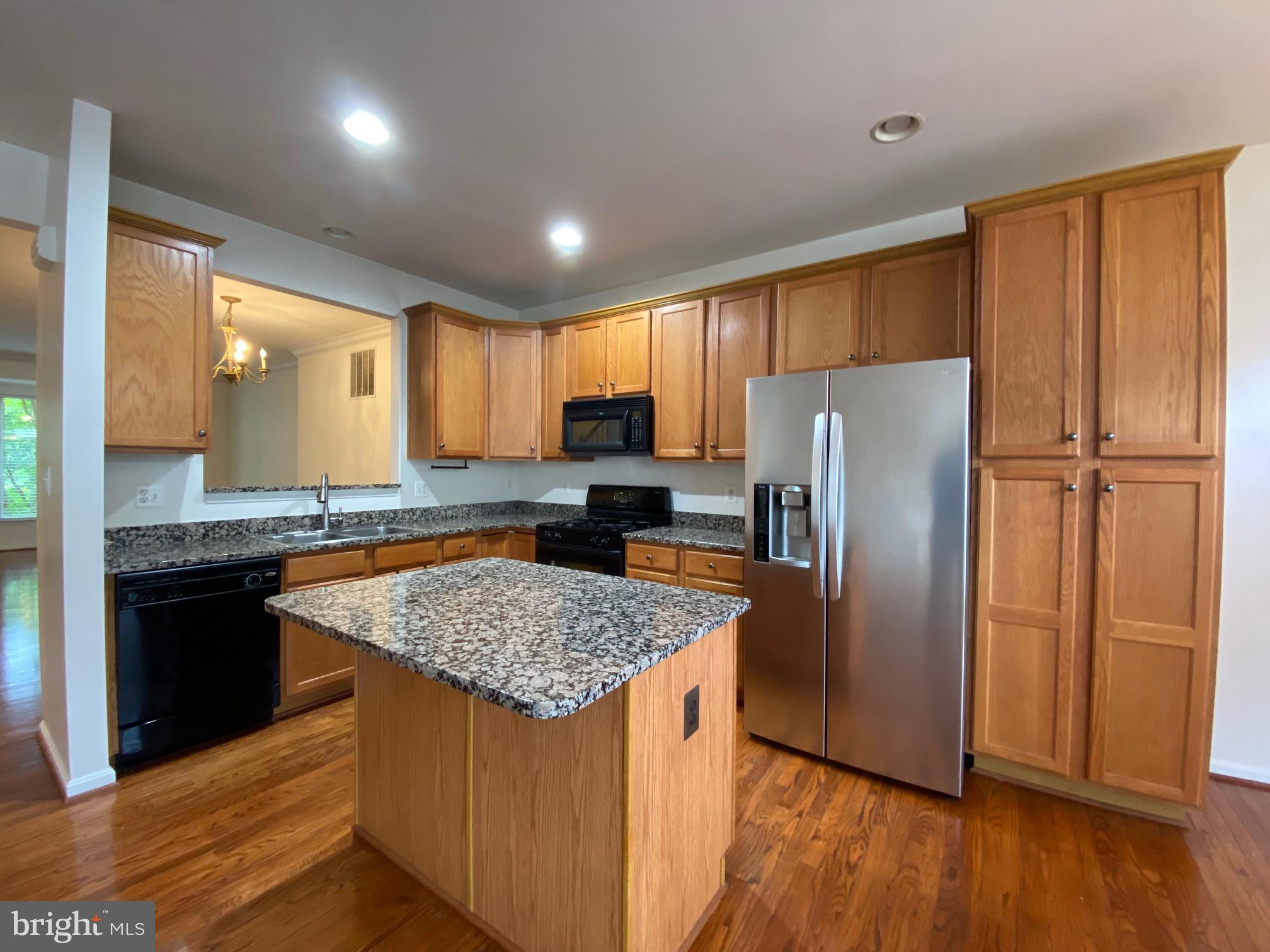 PW COUNTY CENTER LANDBAY - Residential Lease