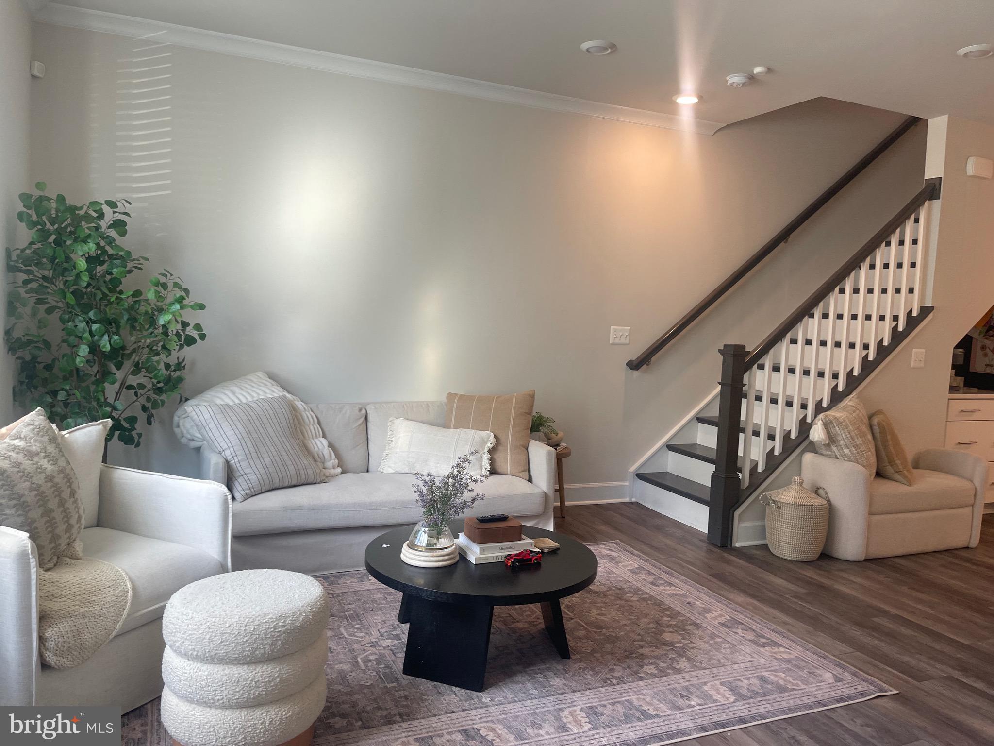 METRO WALK AT MOOREFIELD STATION - Residential Lease