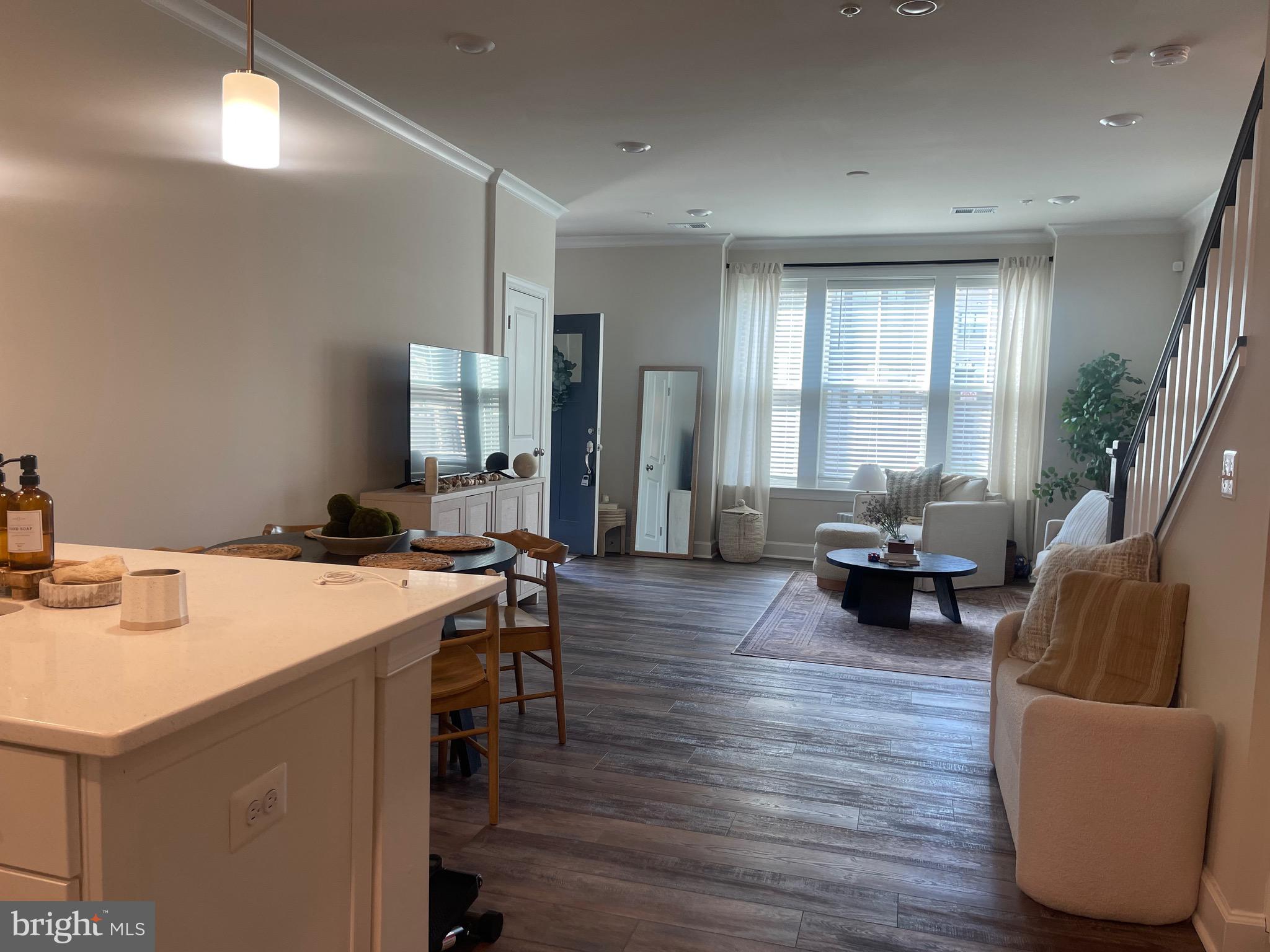 METRO WALK AT MOOREFIELD STATION - Residential Lease