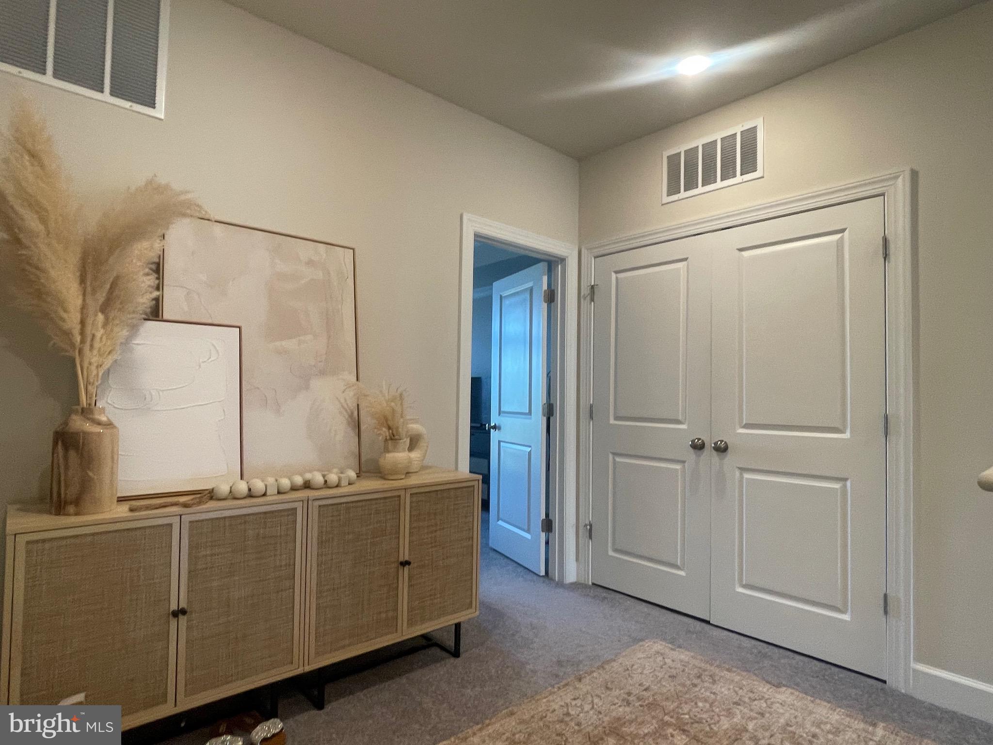 METRO WALK AT MOOREFIELD STATION - Residential Lease