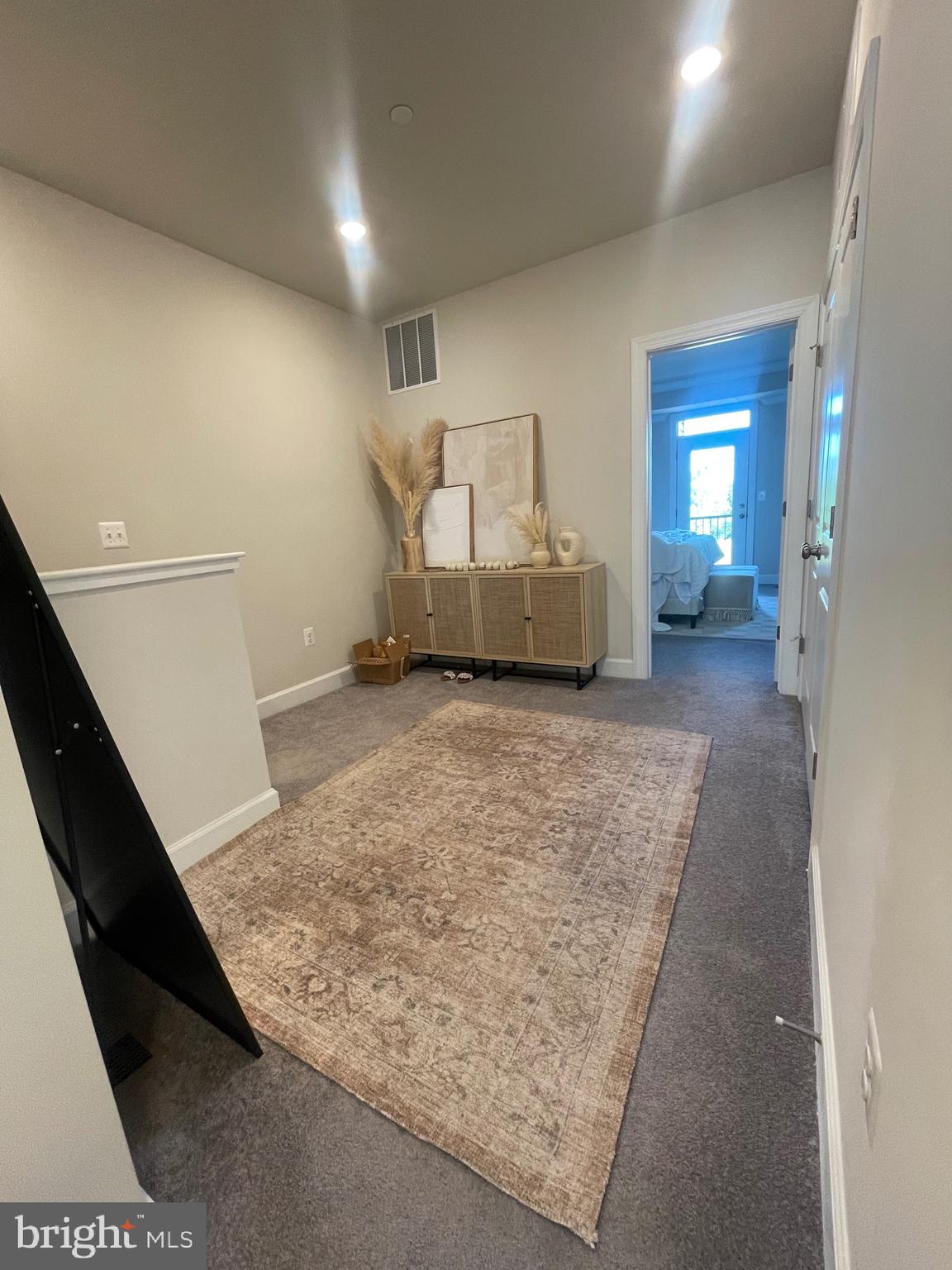 METRO WALK AT MOOREFIELD STATION - Residential Lease