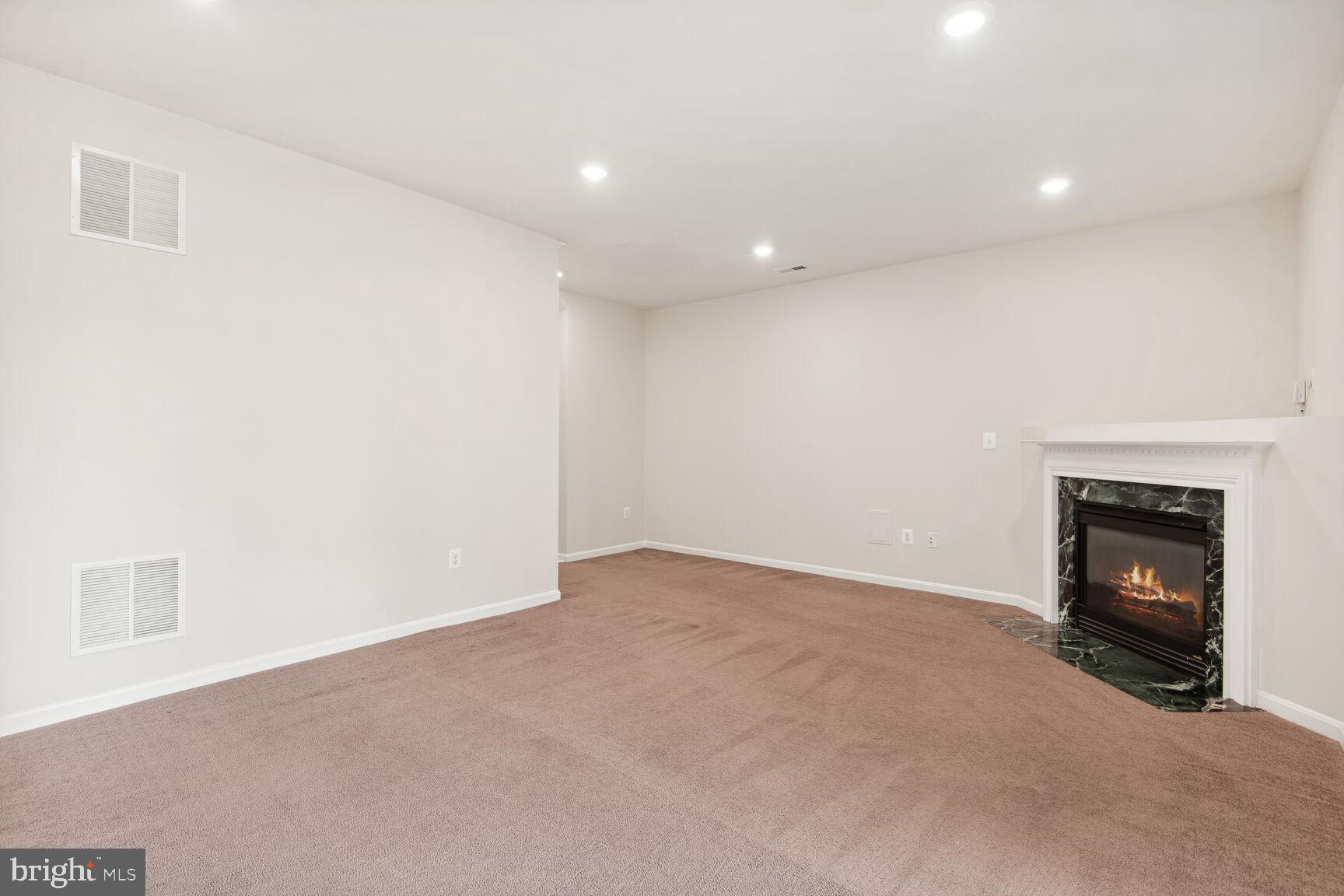 STONE RIDGE NORTH - Residential Lease