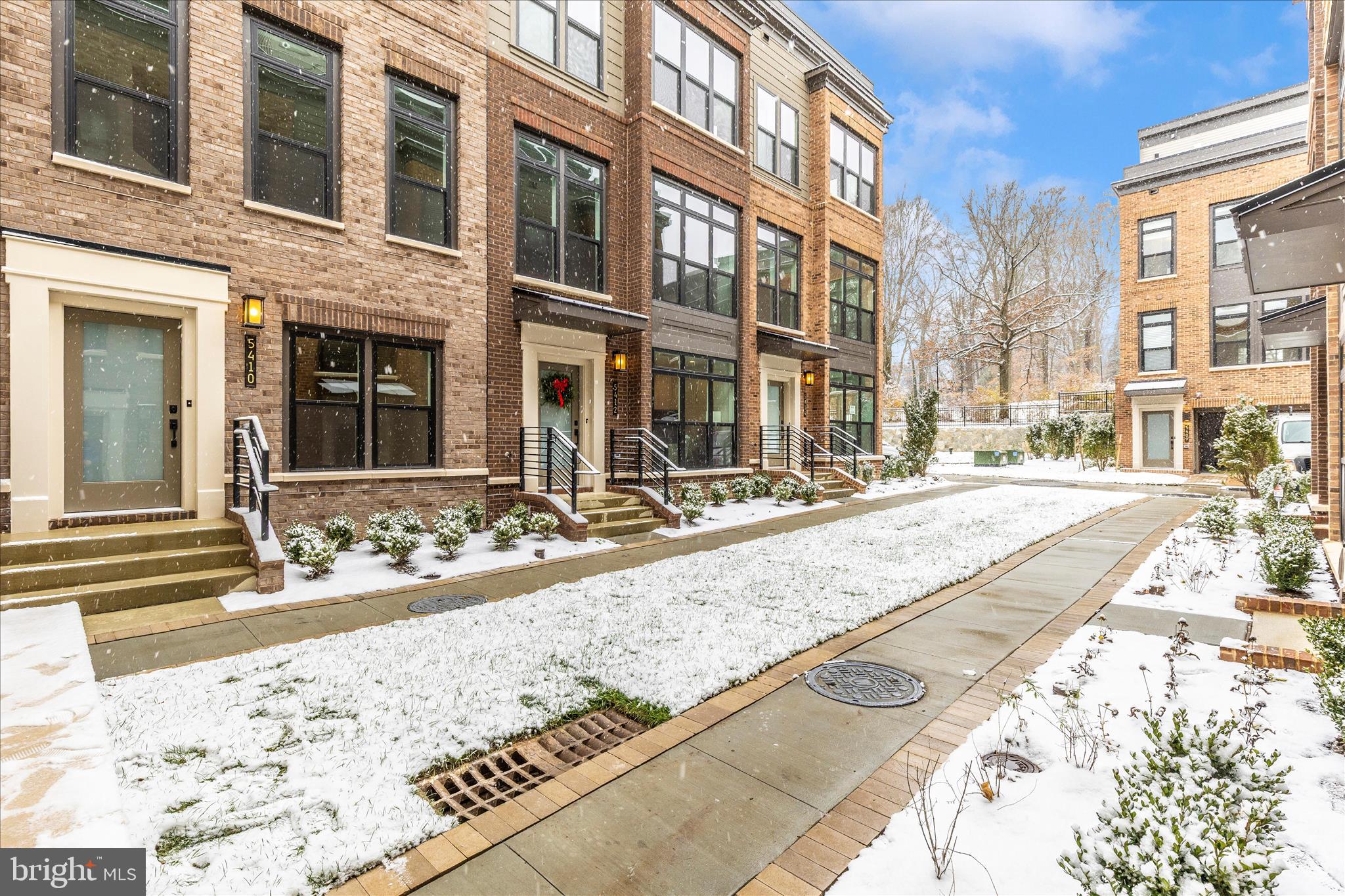 WESTBARD SQUARE - Residential Lease