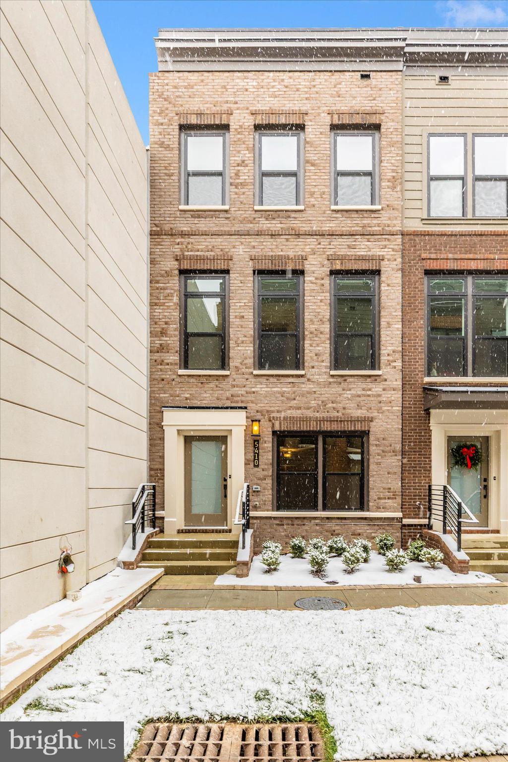 WESTBARD SQUARE - Residential Lease