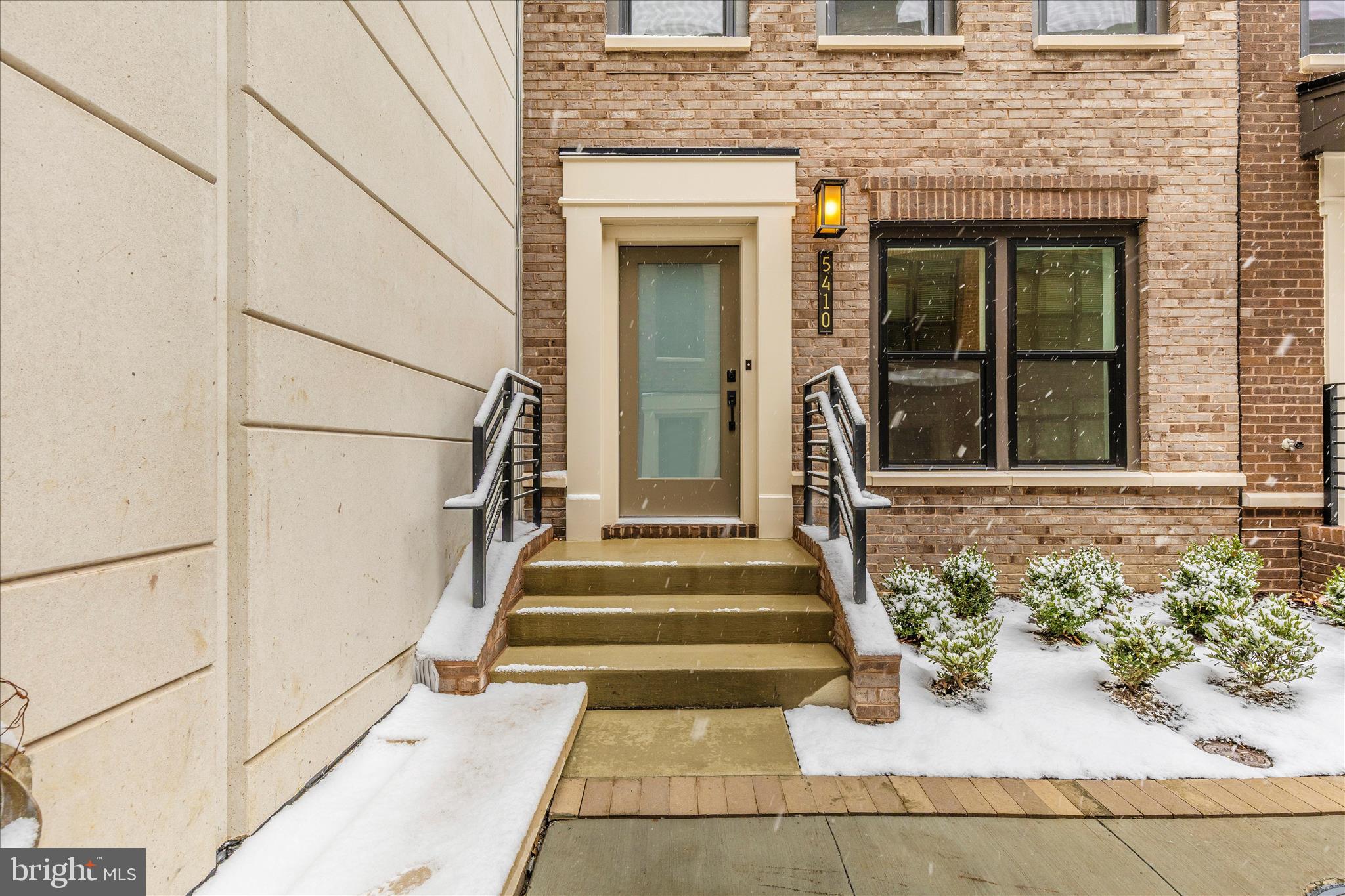 WESTBARD SQUARE - Residential Lease