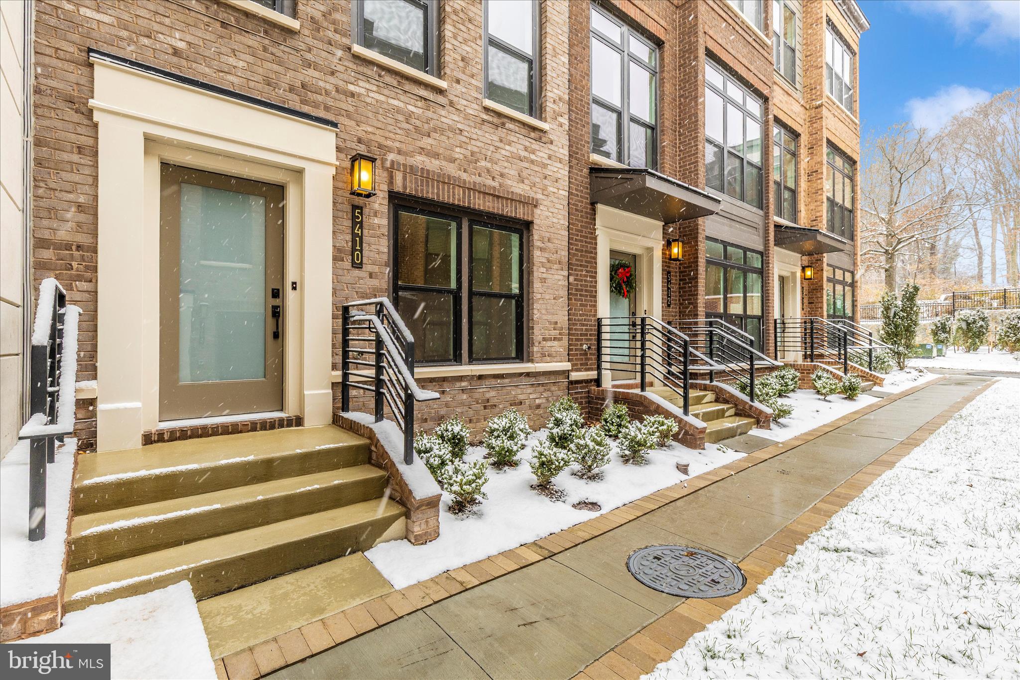 WESTBARD SQUARE - Residential Lease