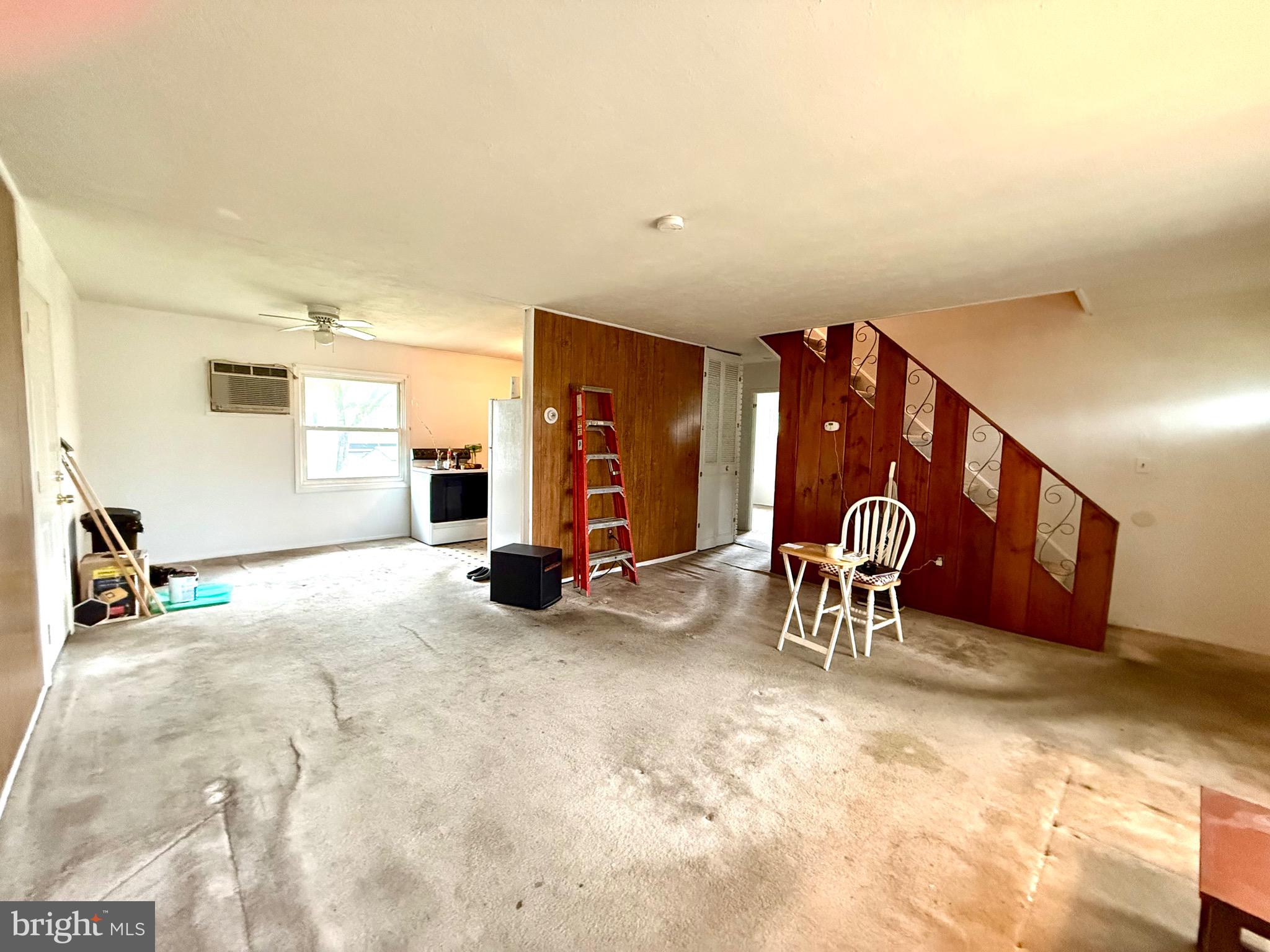 VIOLET WOOD - Residential