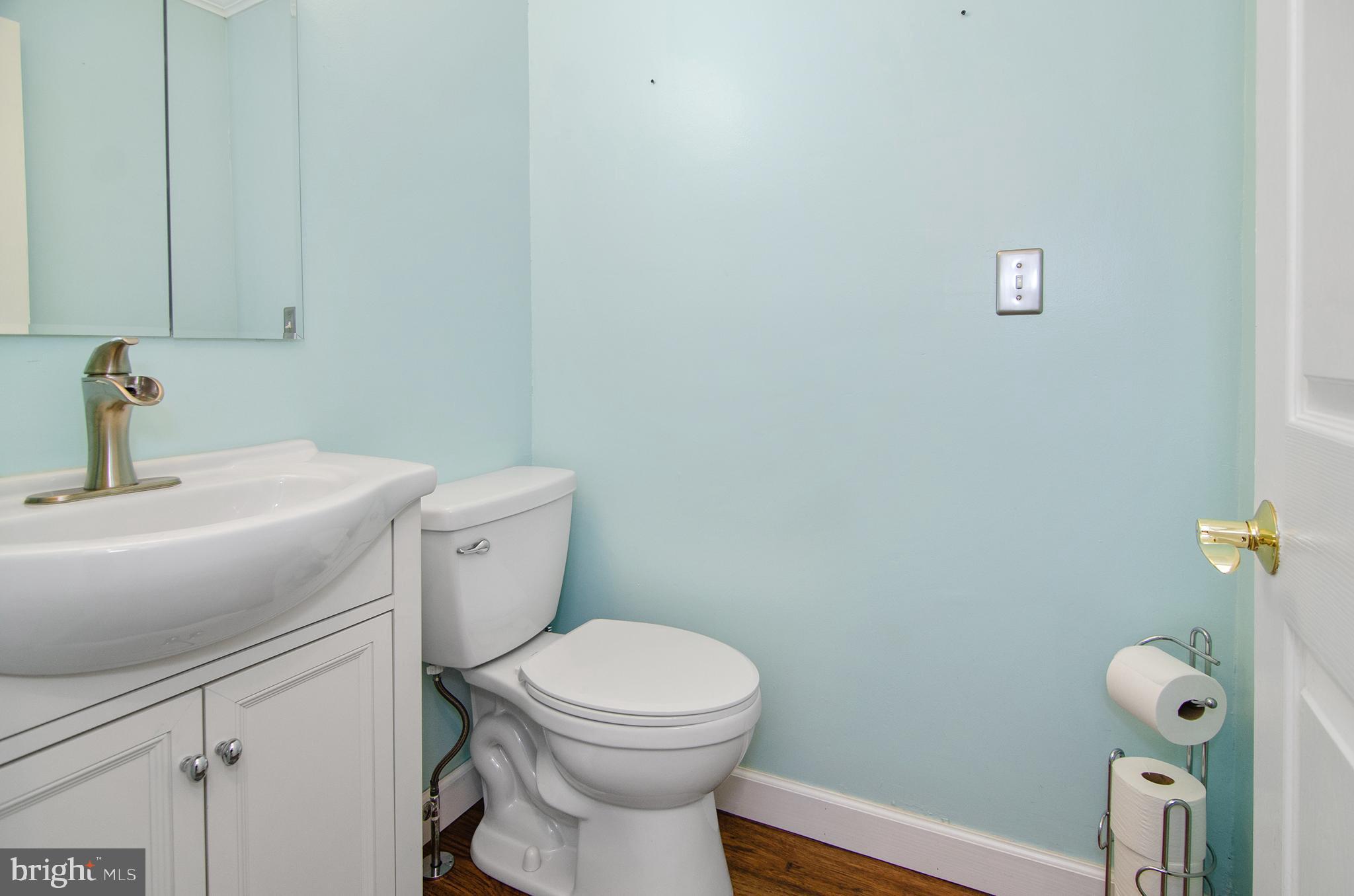 HALLMARK MANOR - Residential