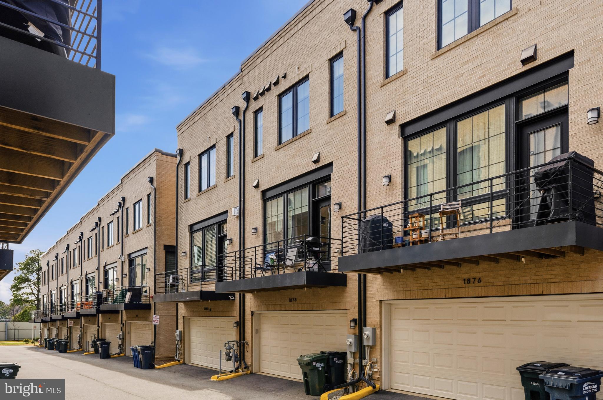 RESTON - Residential