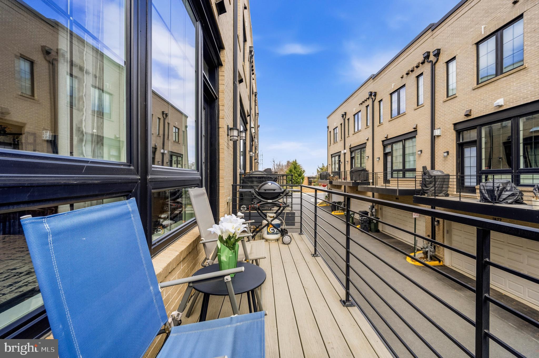 RESTON - Residential