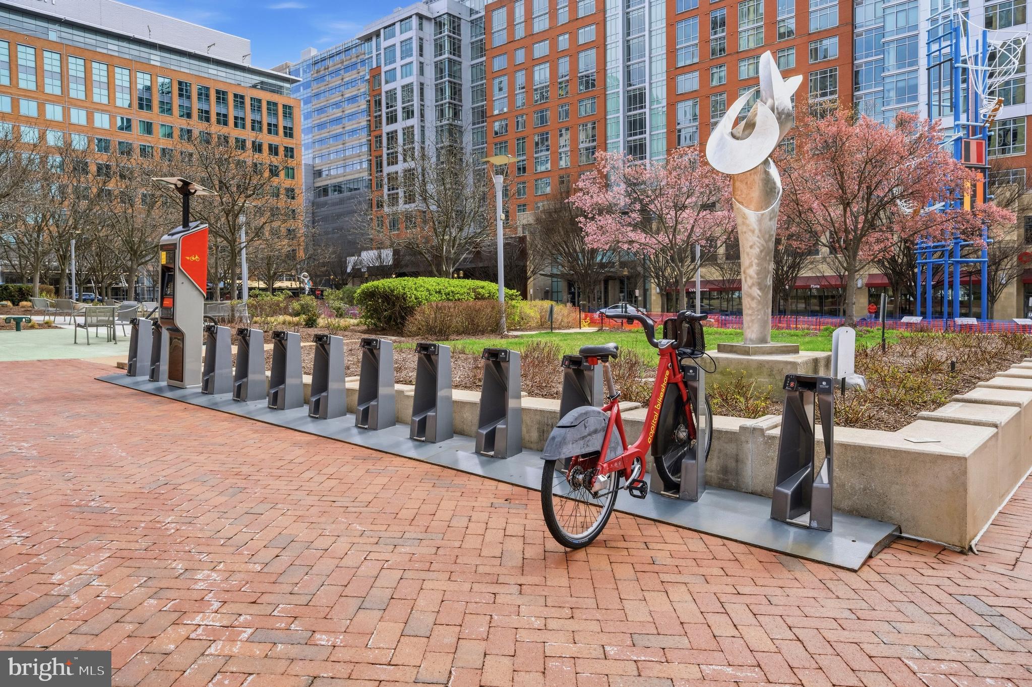 RESTON - Residential