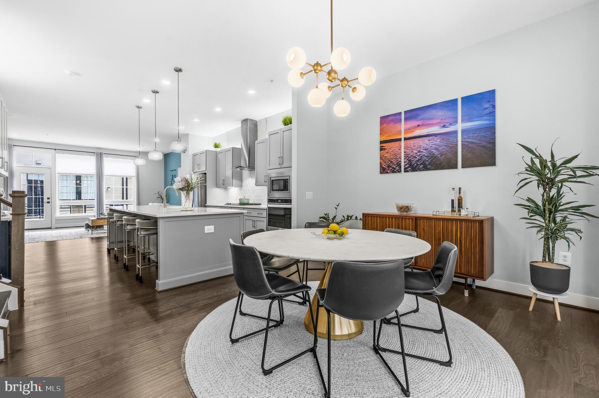 RESTON - Residential