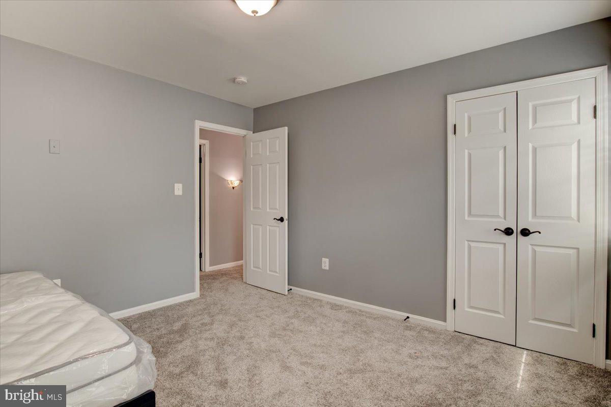 LAKE MONTCLAIR - Residential