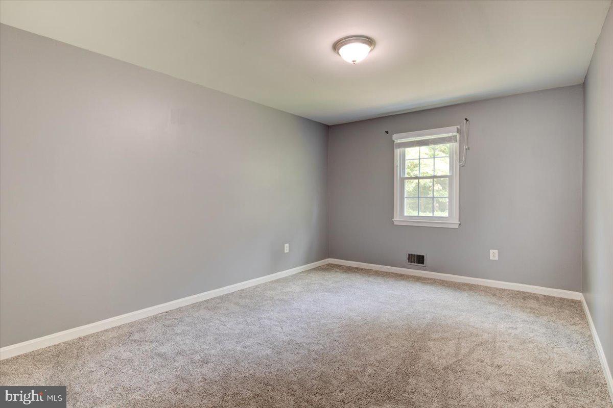 LAKE MONTCLAIR - Residential