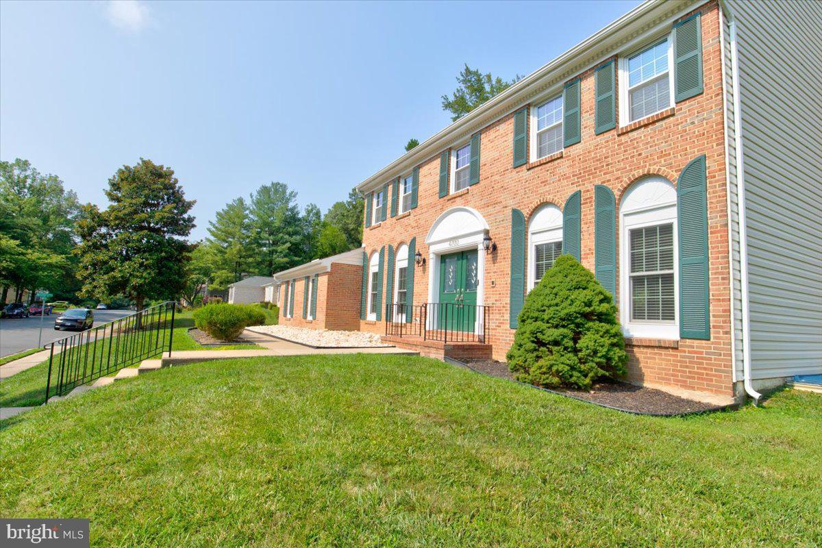 LAKE MONTCLAIR - Residential