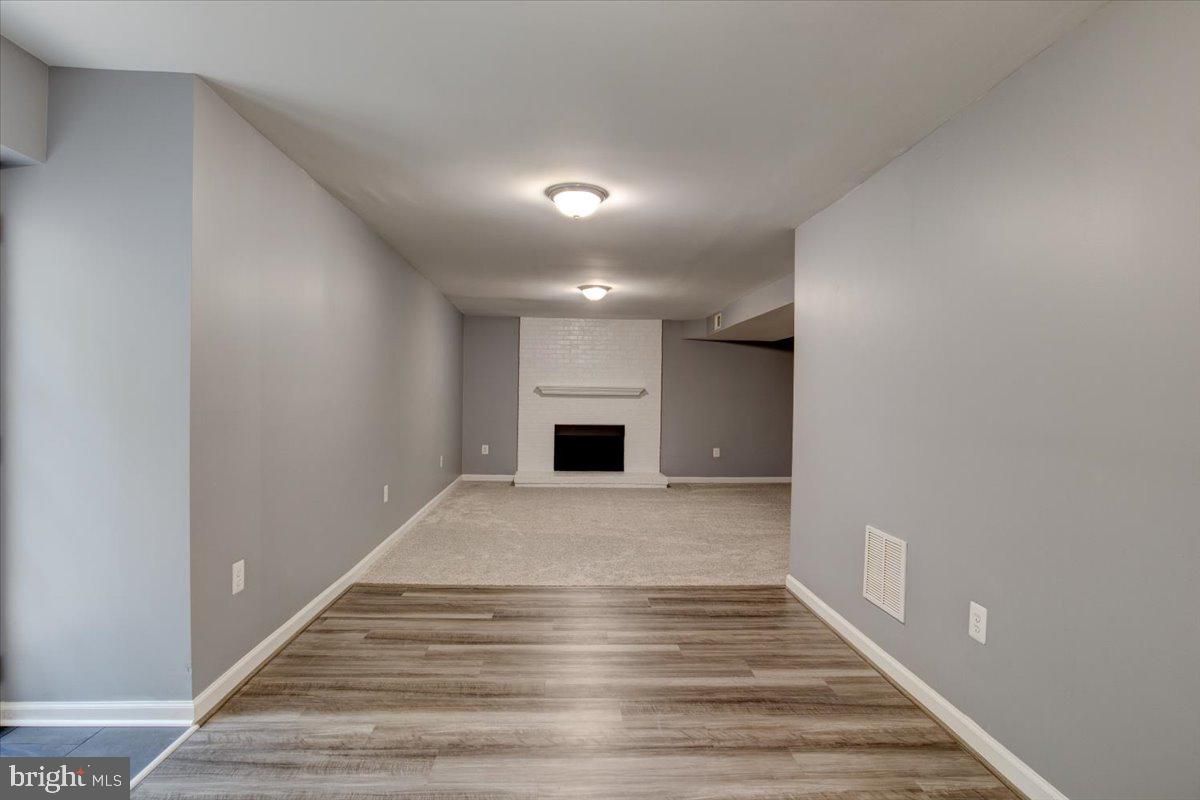 LAKE MONTCLAIR - Residential