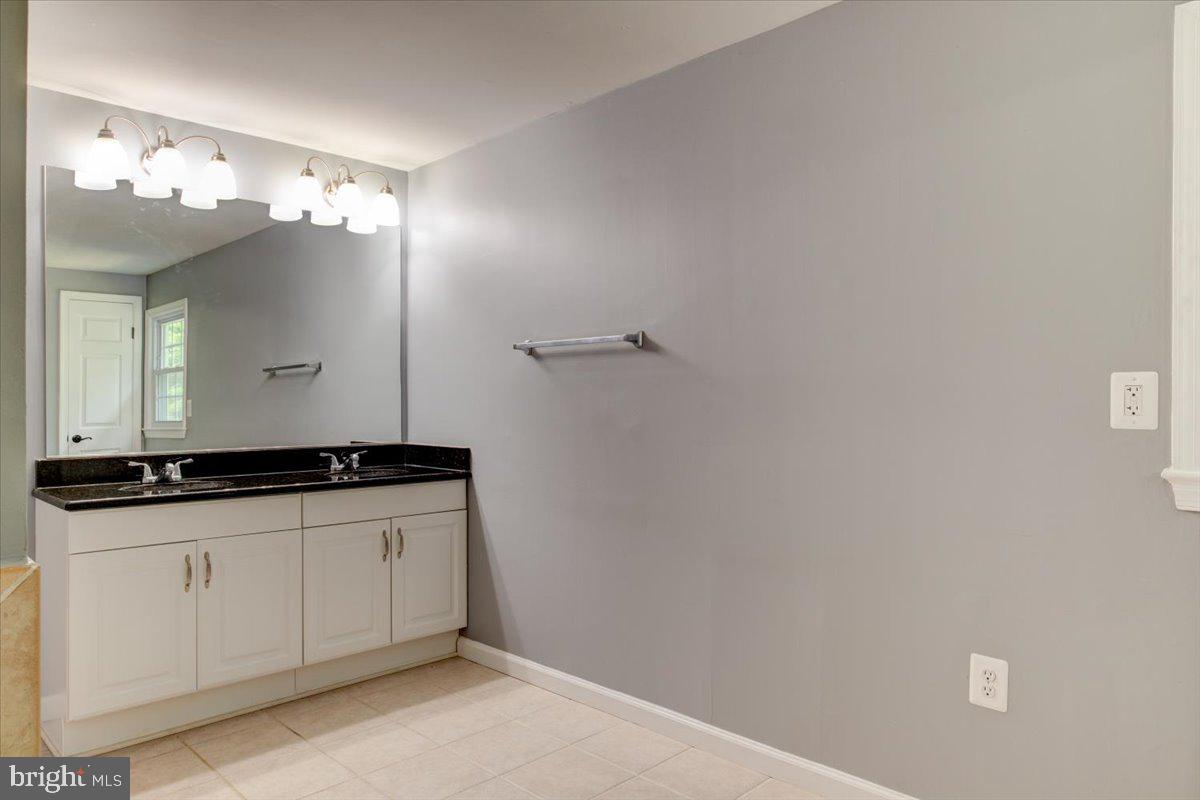 LAKE MONTCLAIR - Residential