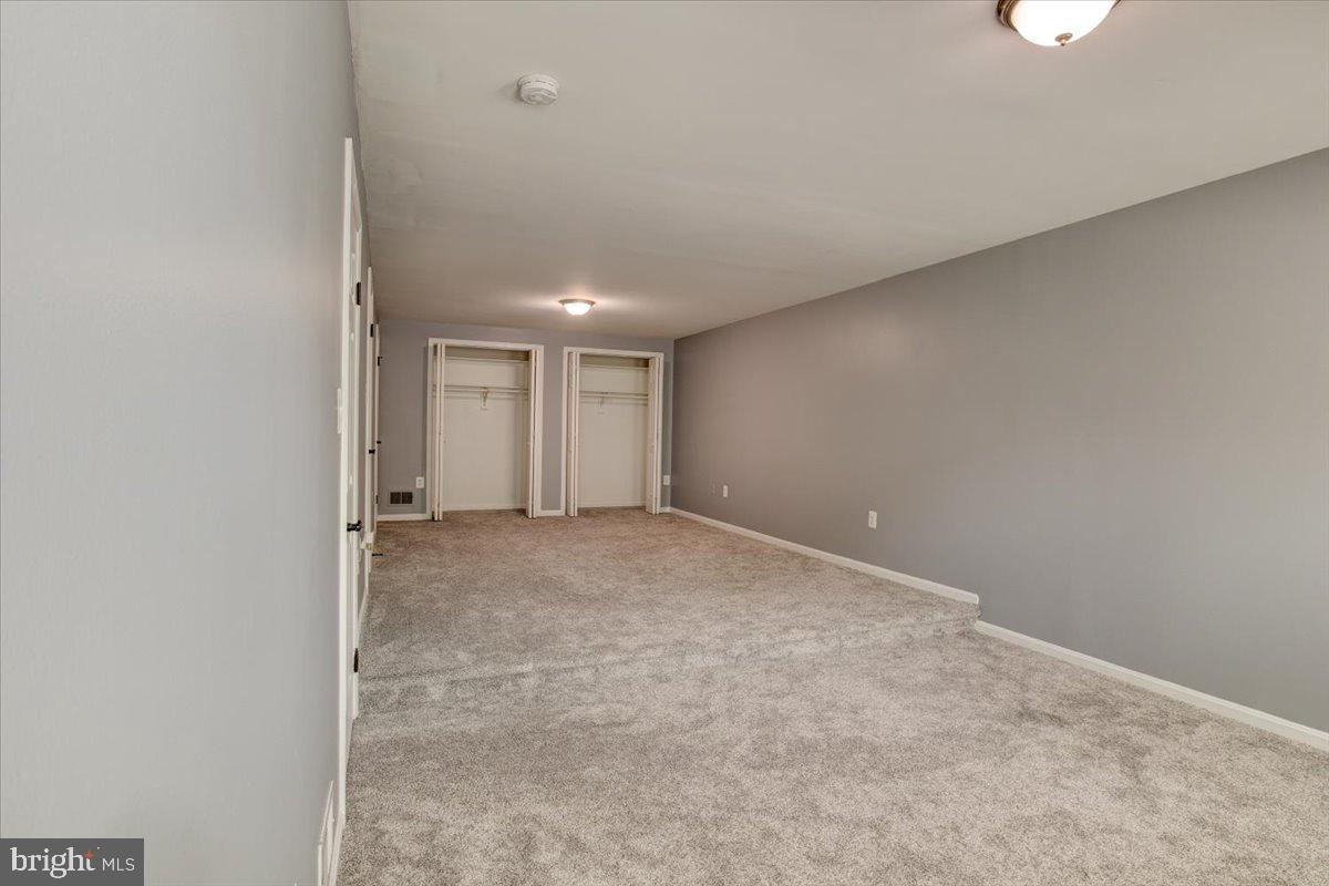 LAKE MONTCLAIR - Residential