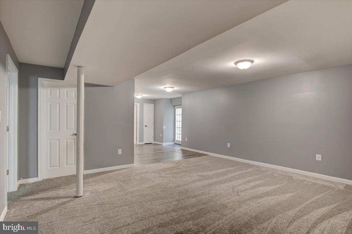 LAKE MONTCLAIR - Residential