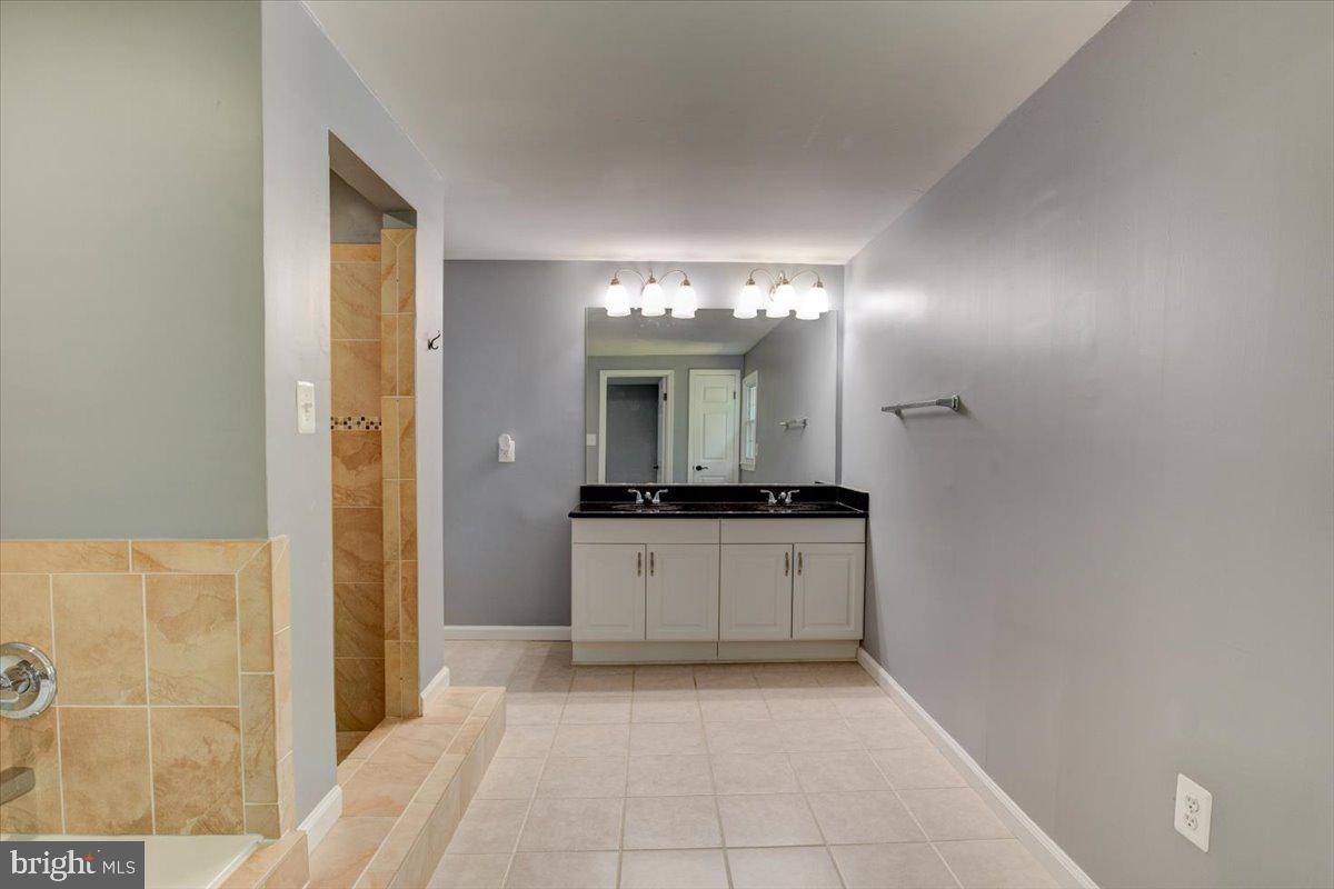 LAKE MONTCLAIR - Residential