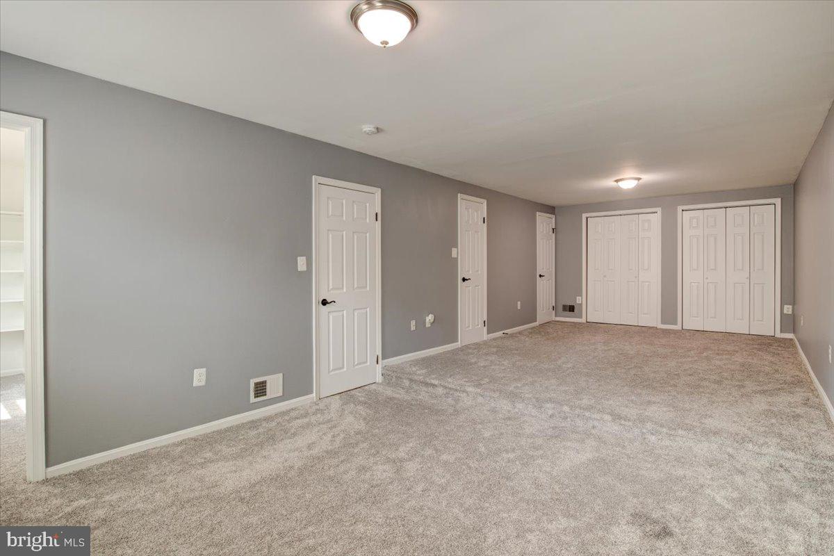 LAKE MONTCLAIR - Residential