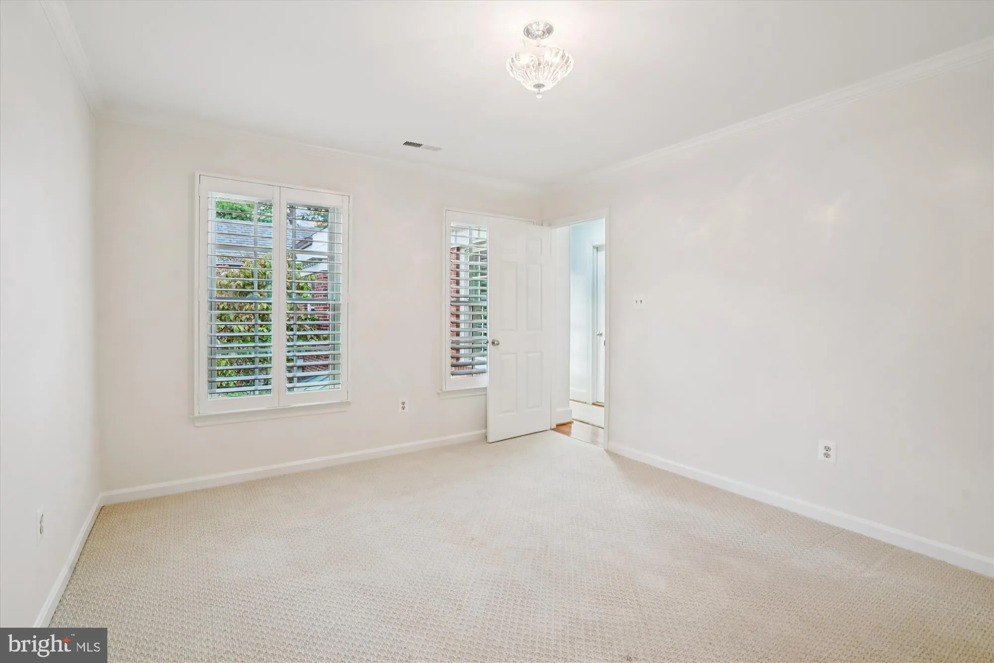 McLean, Virginia 22101, United States, 4 Bedrooms Bedrooms, ,4 BathroomsBathrooms,Residential,Coming Soon,228913