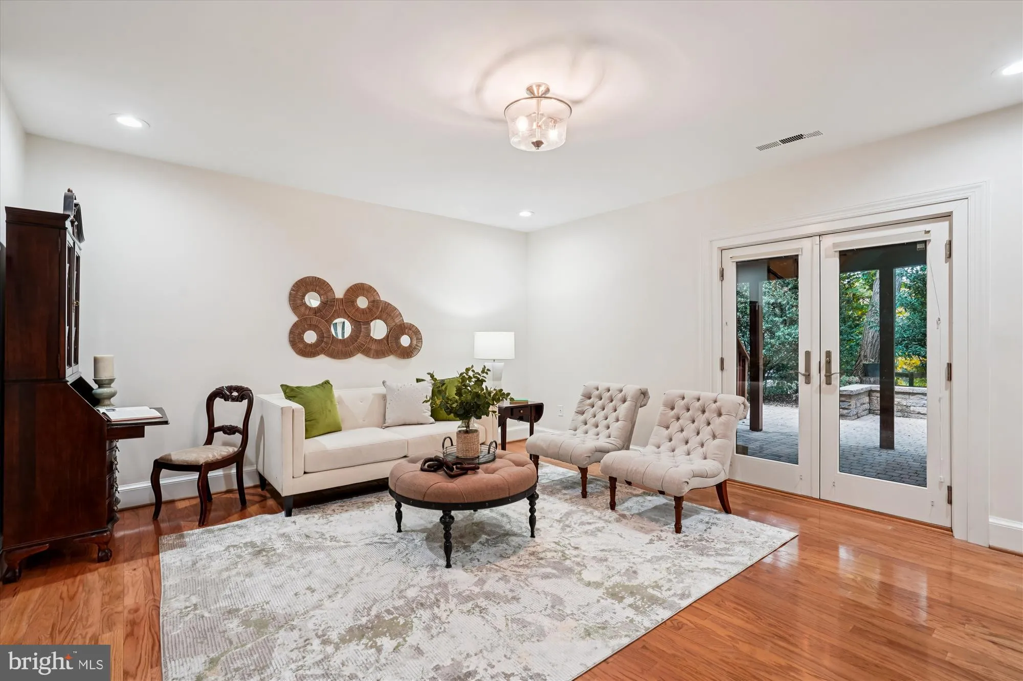 McLean, Virginia 22101, United States, 4 Bedrooms Bedrooms, ,4 BathroomsBathrooms,Residential,Coming Soon,228913