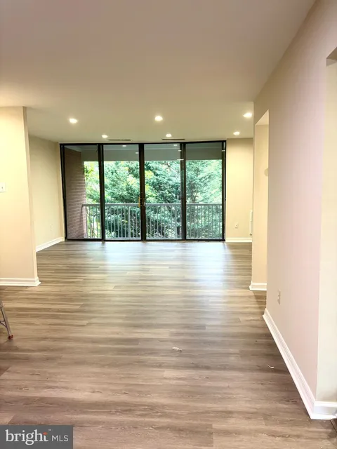 788 Quince Orchard Boulevard Unit 202, Gaithersburg, MD MLS: MDMC2181220