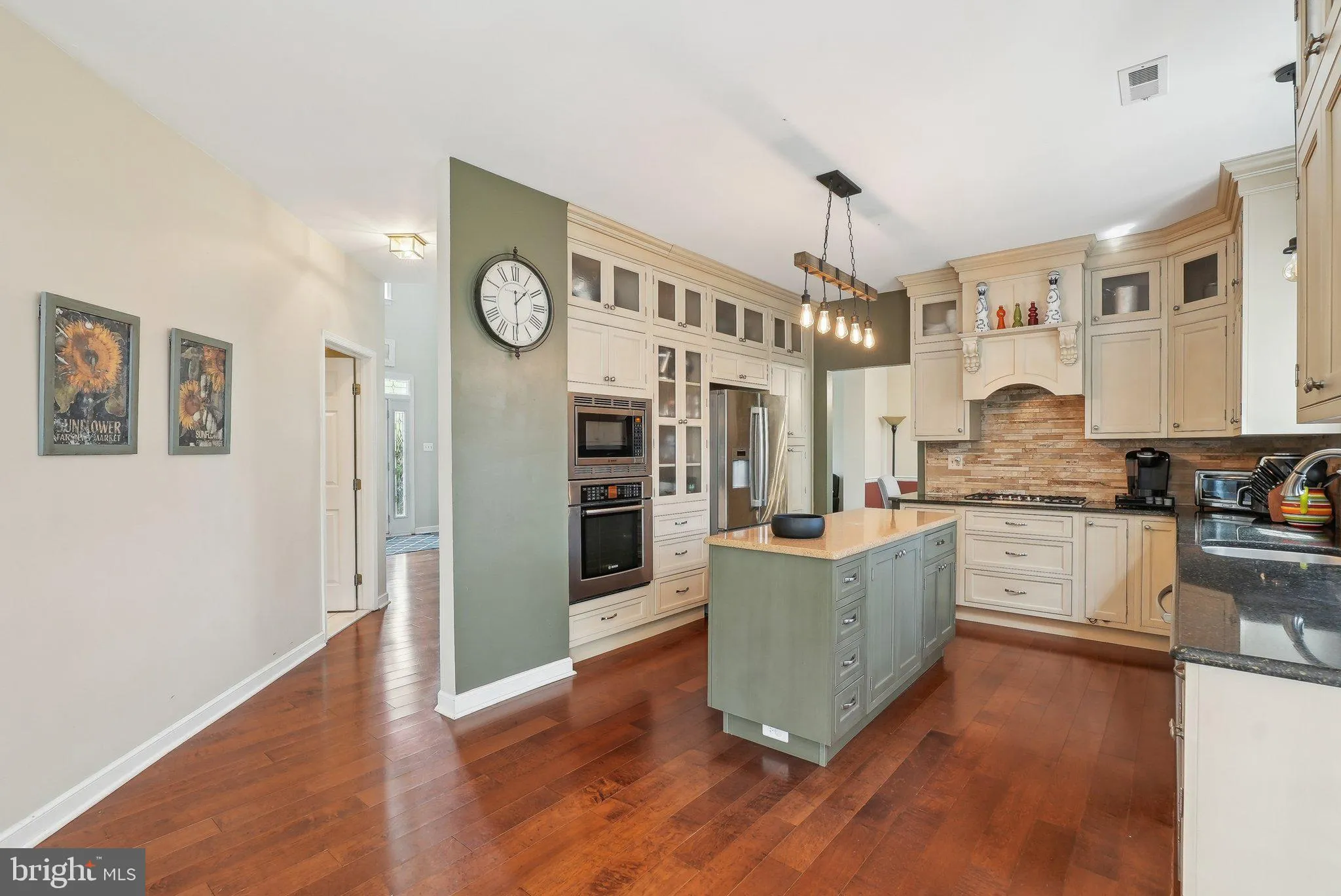 Ambler, Pennsylvania 19002, United States, 4 Bedrooms Bedrooms, ,3 BathroomsBathrooms,Residential,Contingent,115962