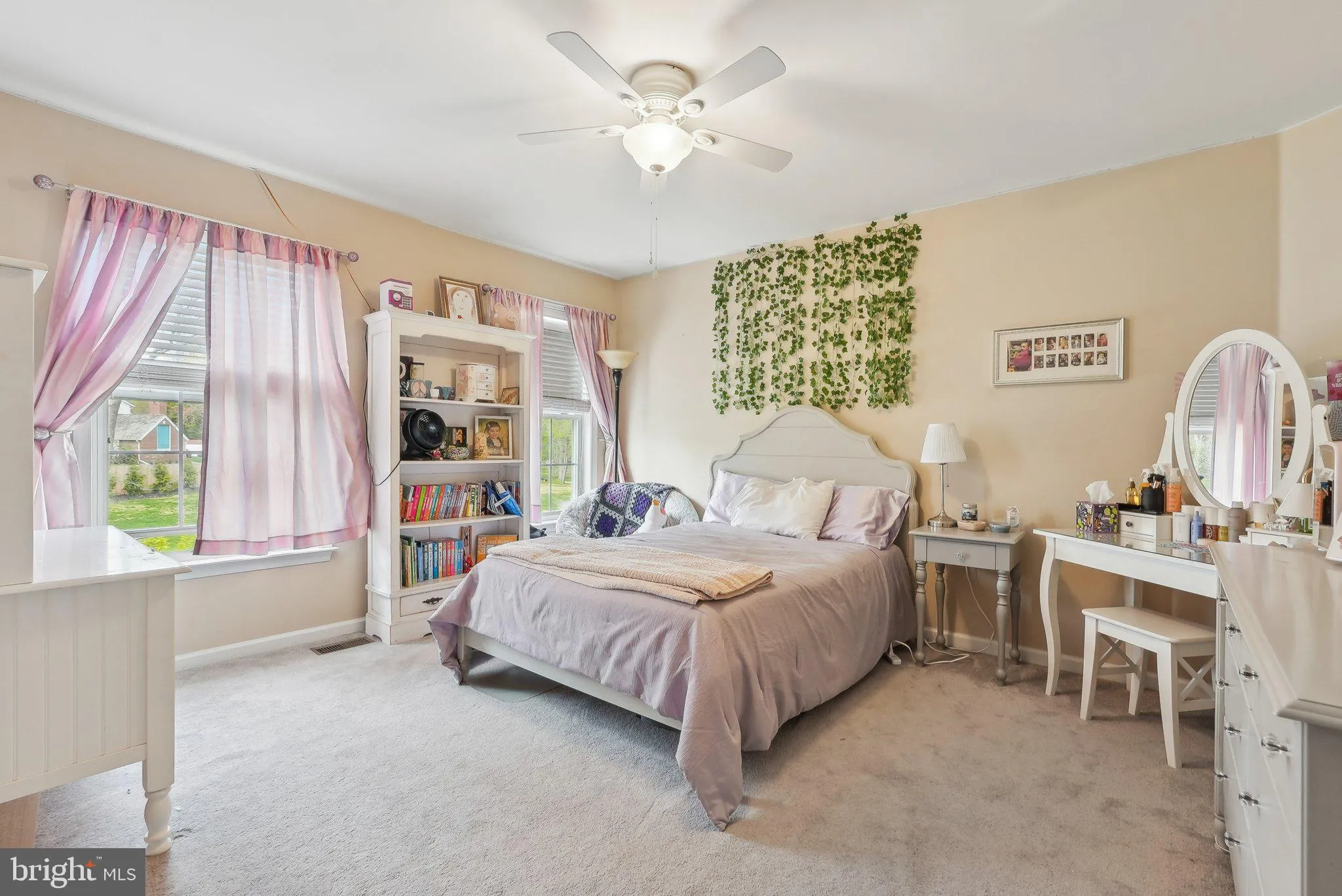 Ambler, Pennsylvania 19002, United States, 4 Bedrooms Bedrooms, ,3 BathroomsBathrooms,Residential,Contingent,115962