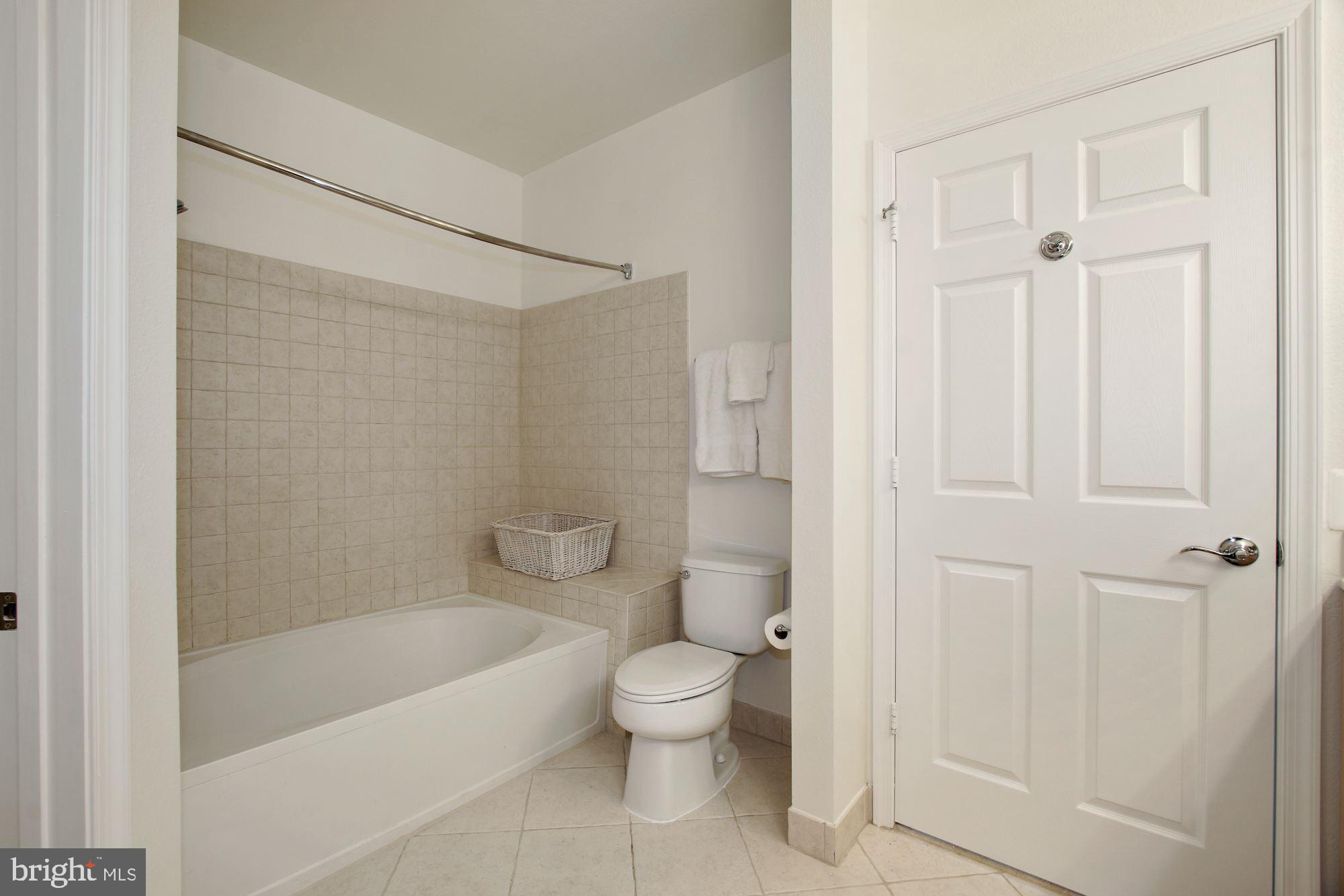 WHITE FLINT STATION - Residential Lease