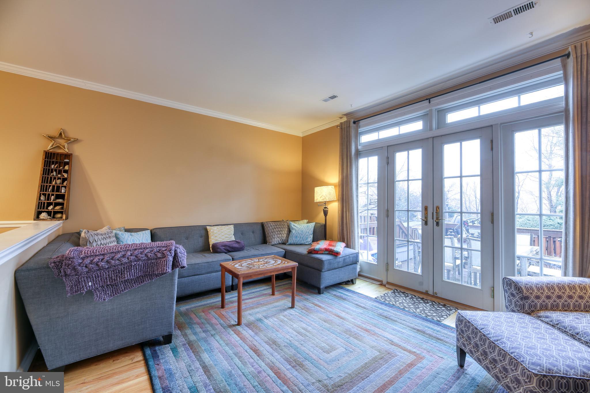 SHUTERS HILL - Residential